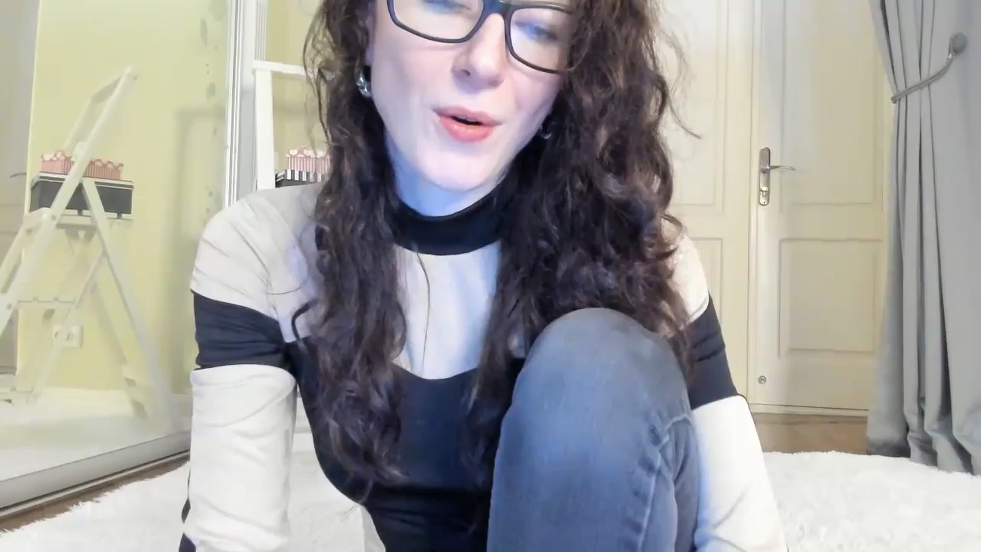 Gallery image thumbnail from Baby_Jewel's myfreecams stream on, 09/18/2024, 08:40 image 18 of 20