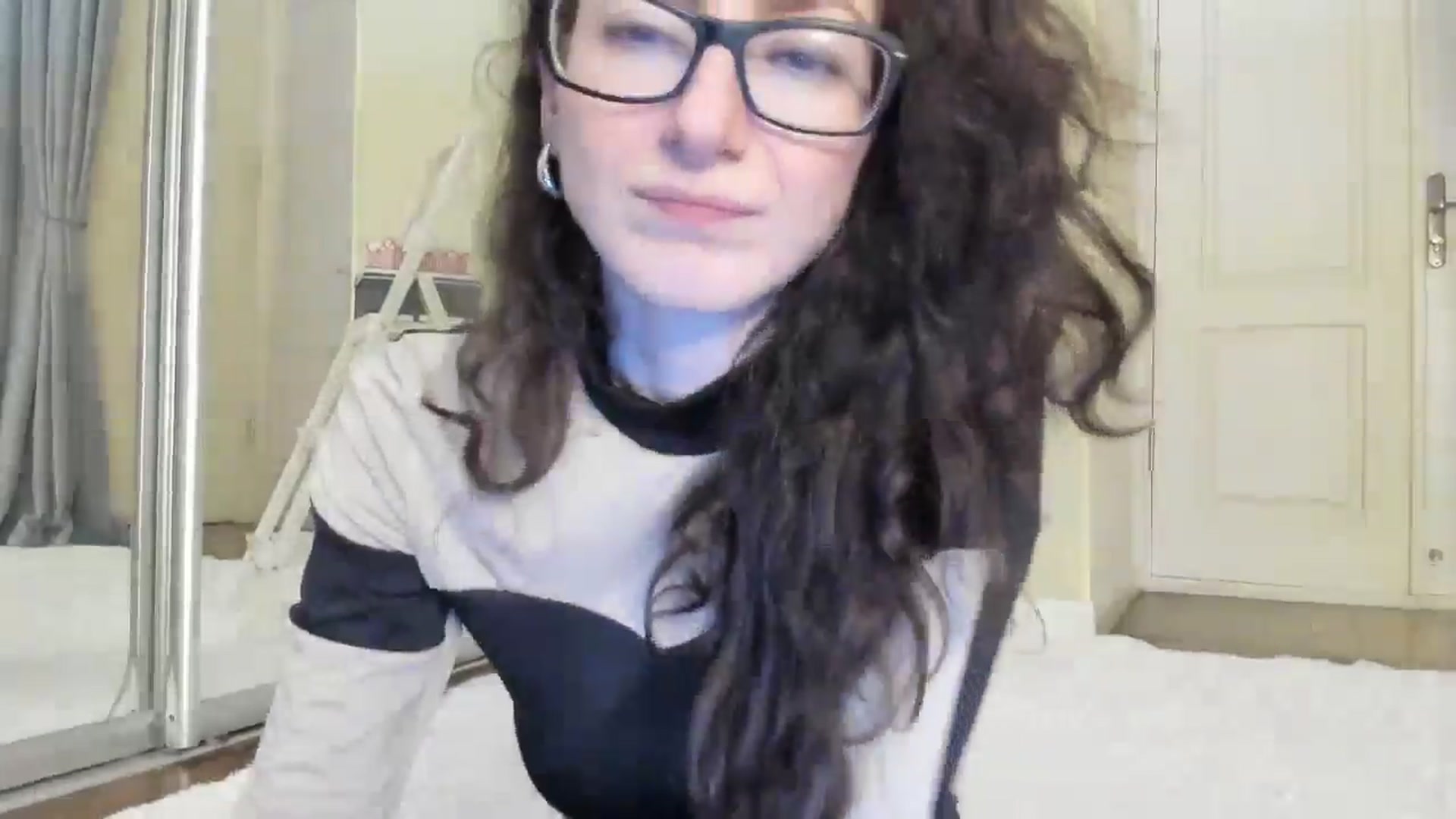 Gallery image thumbnail from Baby_Jewel's myfreecams stream on, 09/18/2024, 14:03 image 11 of 20