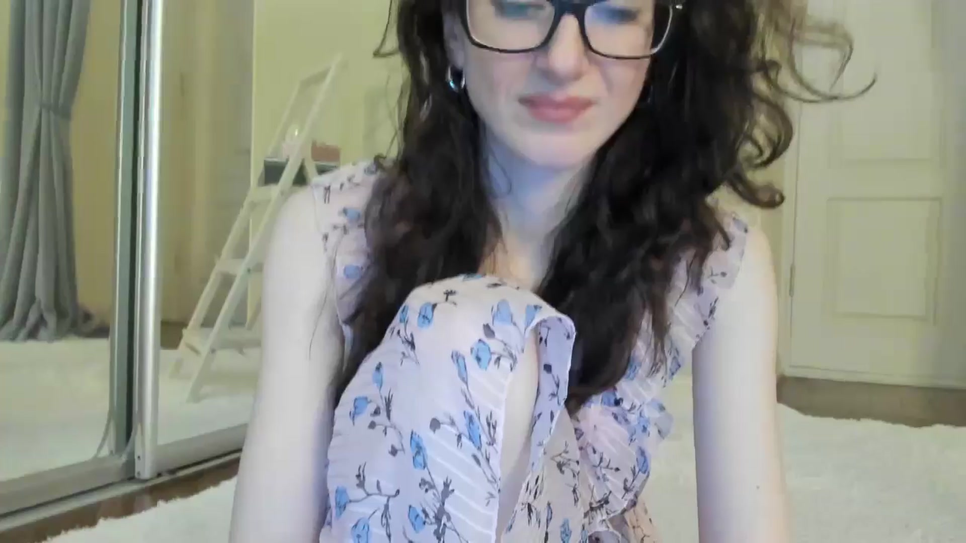 Gallery image thumbnail from Baby_Jewel's myfreecams stream on, 09/28/2024, 12:31 image 8 of 20