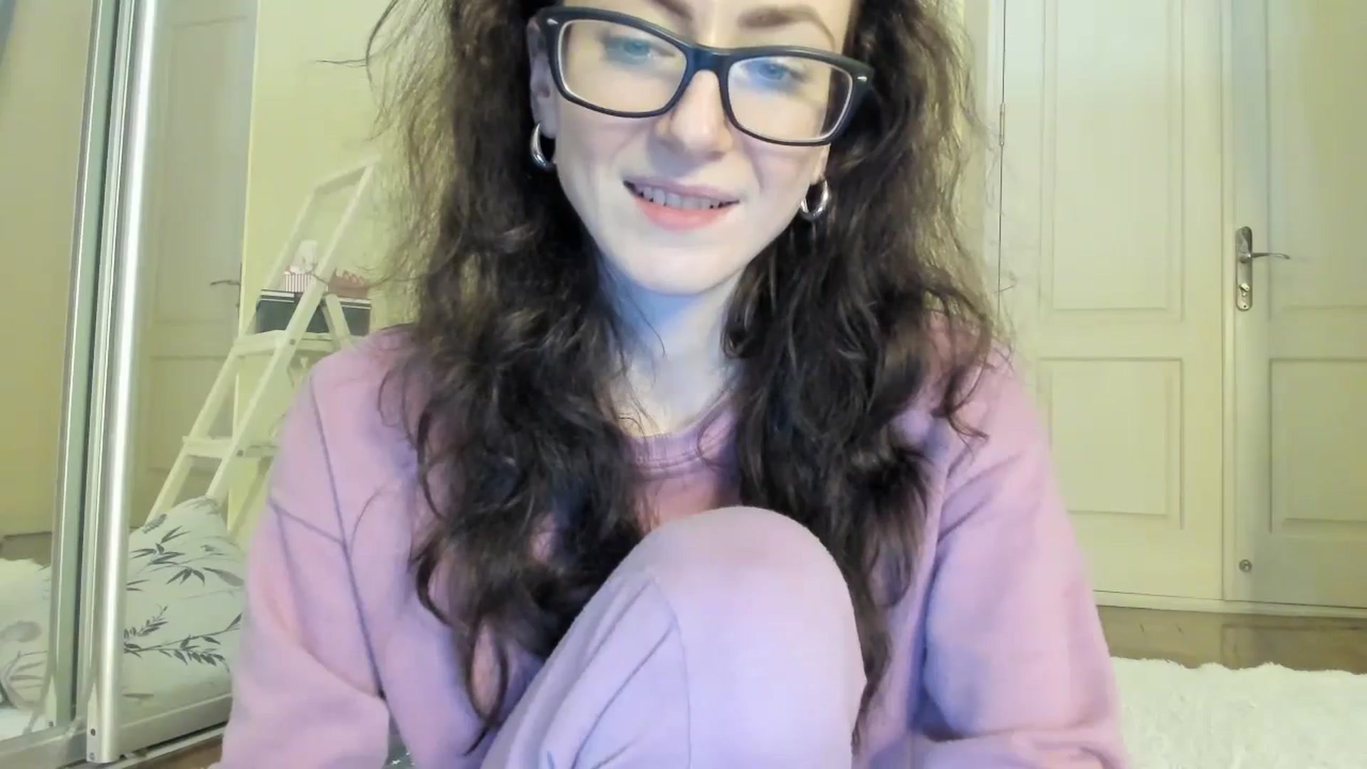 Gallery image thumbnail from Baby_Jewel's myfreecams stream on, 10/01/2024, 12:50 image 9 of 20