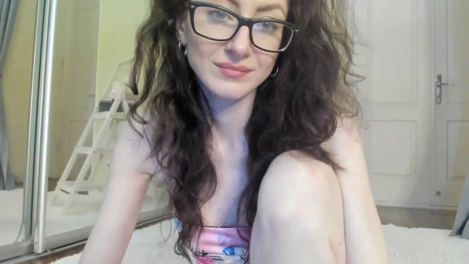 Gallery image thumbnail from Baby_Jewel's myfreecams stream on, 10/03/2024, 11:57 image 10 of 20