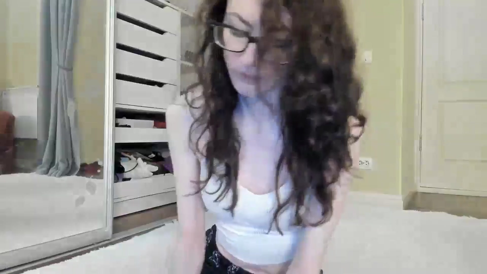 Gallery image thumbnail from Baby_Jewel's myfreecams stream on, 10/08/2024, 12:43 image 4 of 20