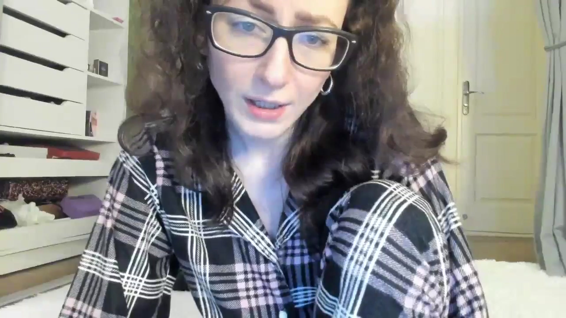Gallery image thumbnail from Baby_Jewel's myfreecams stream on, 10/15/2024, 08:16 image 18 of 20