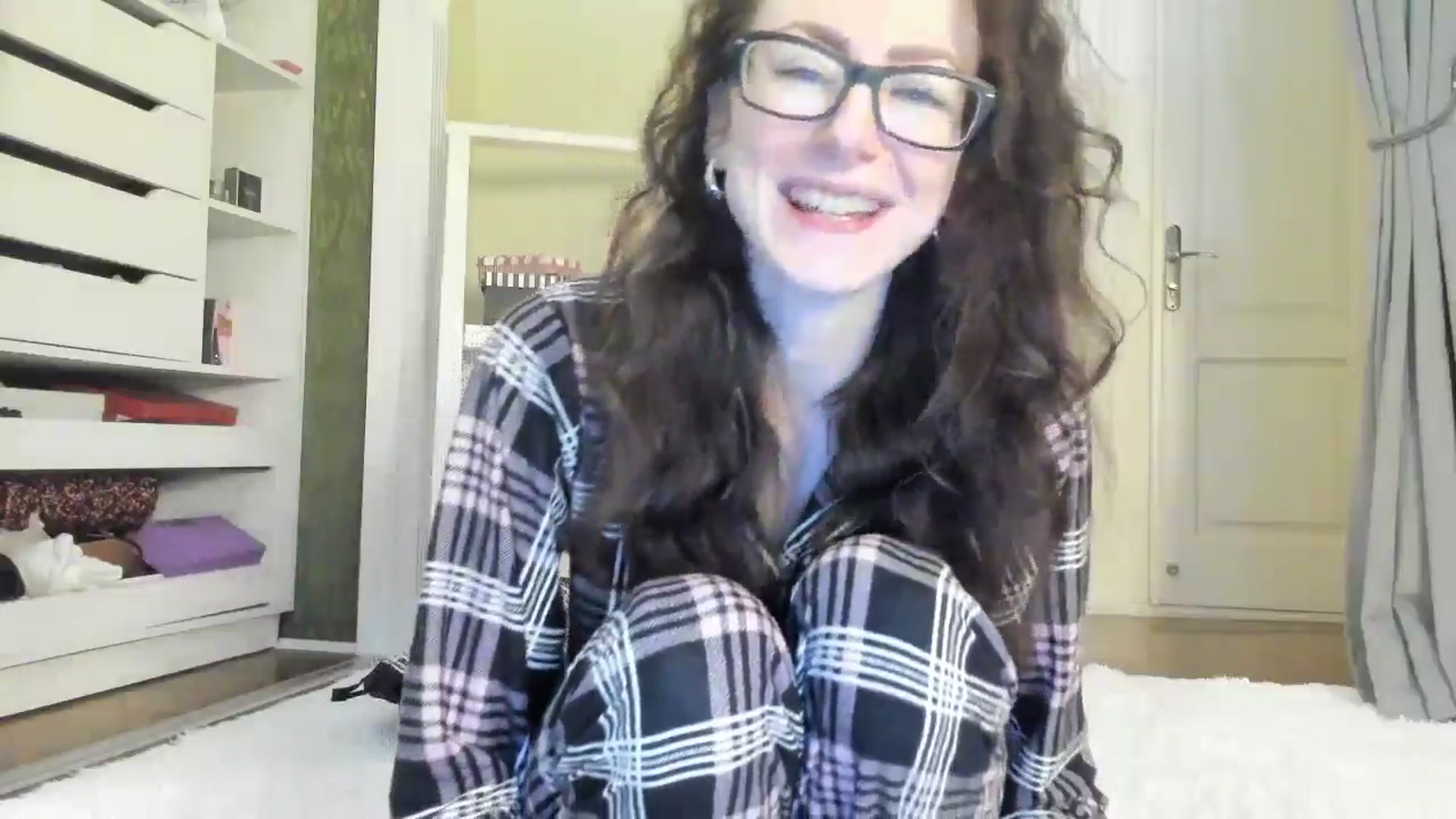 Gallery image thumbnail from Baby_Jewel's myfreecams stream on, 10/15/2024, 08:16 image 9 of 20