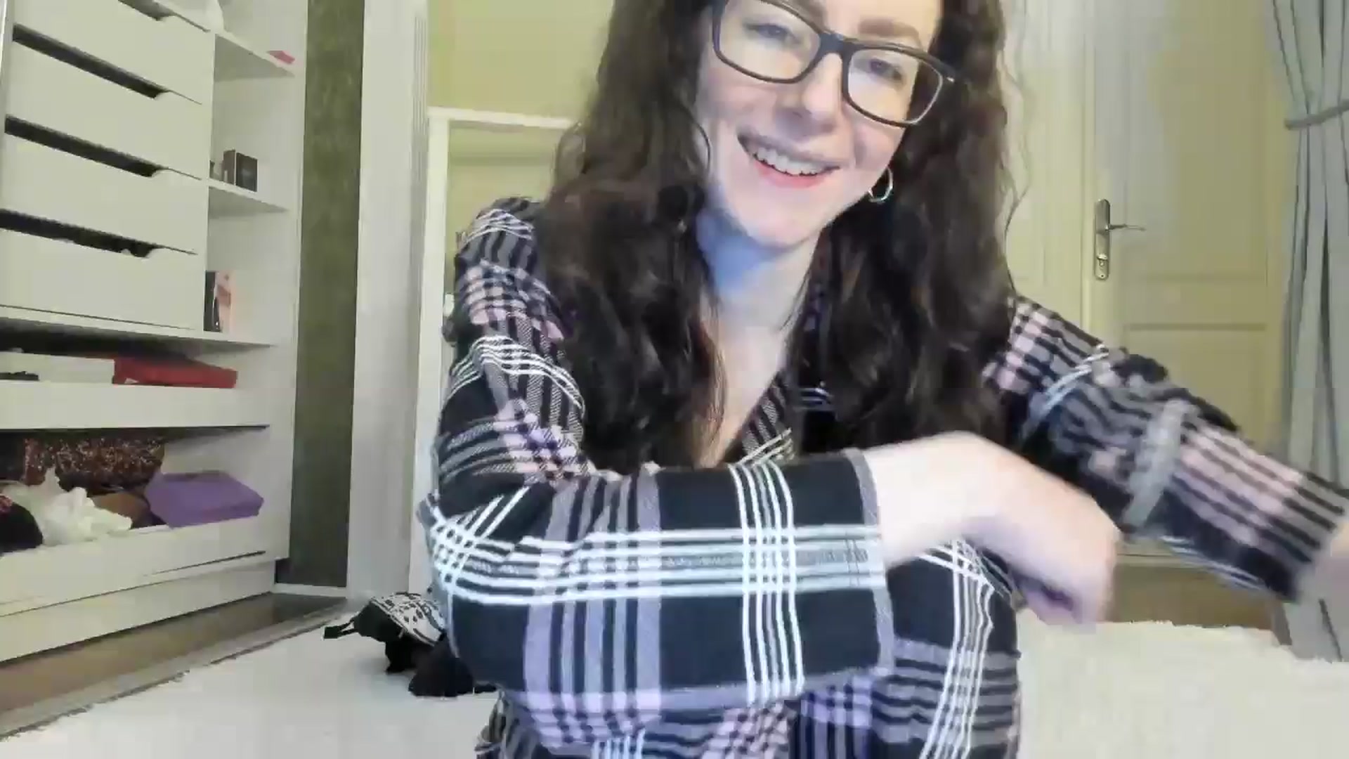 Gallery image thumbnail from Baby_Jewel's myfreecams stream on, 10/15/2024, 08:16 image 1 of 20