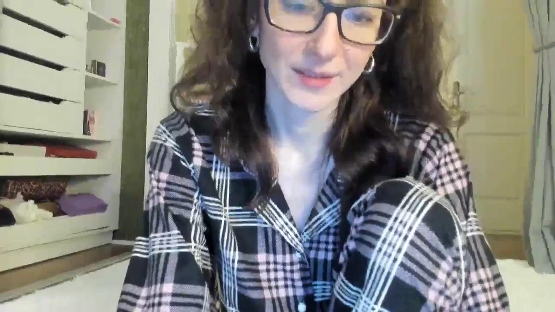 Gallery image thumbnail from Baby_Jewel's myfreecams stream on, 10/15/2024, 08:16 image 17 of 20