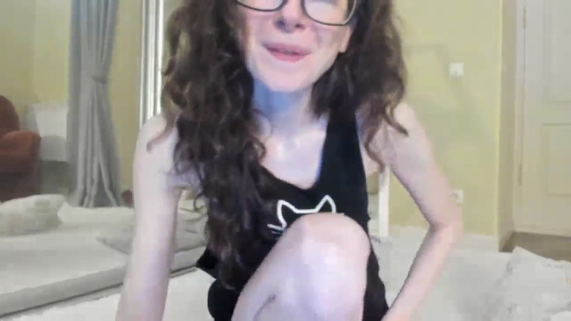 Gallery image thumbnail from Baby_Jewel's myfreecams stream on, 10/16/2024, 14:06 image 10 of 20