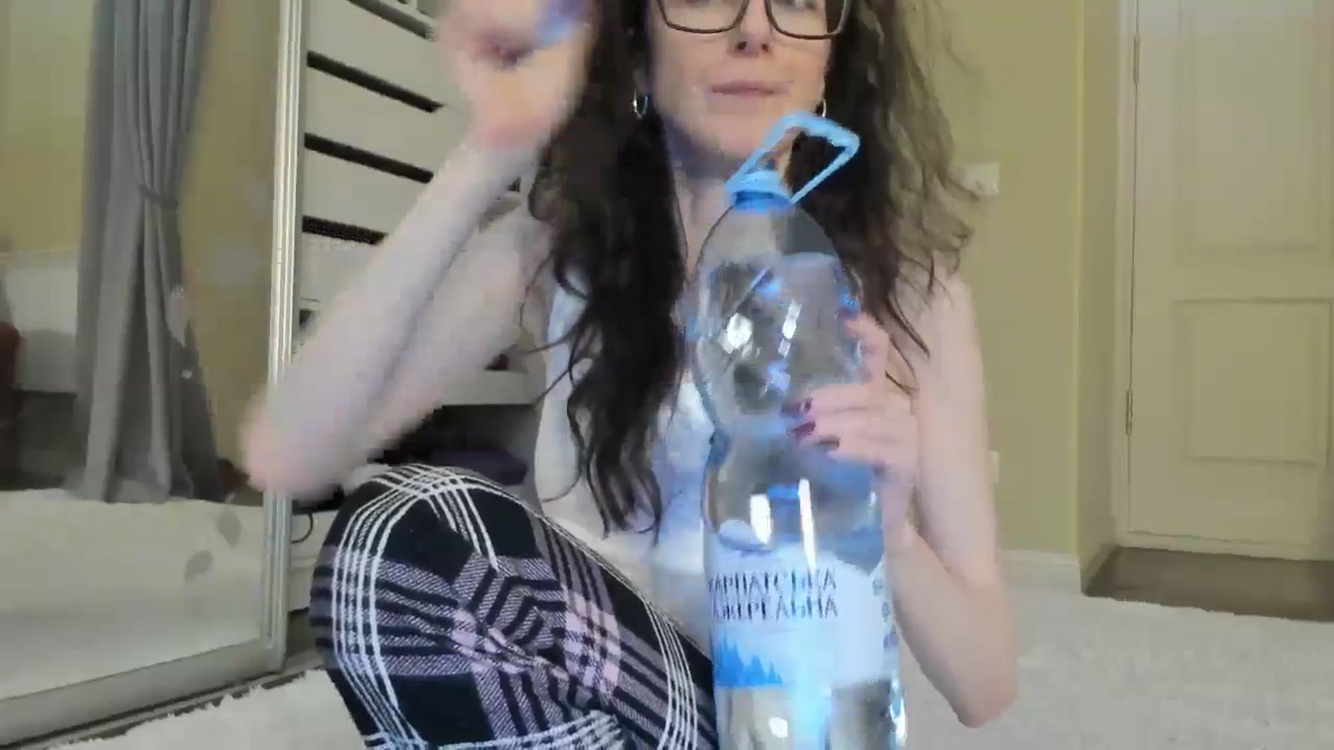 Gallery image thumbnail from Baby_Jewel's myfreecams stream on, 10/18/2024, 14:03 image 16 of 20