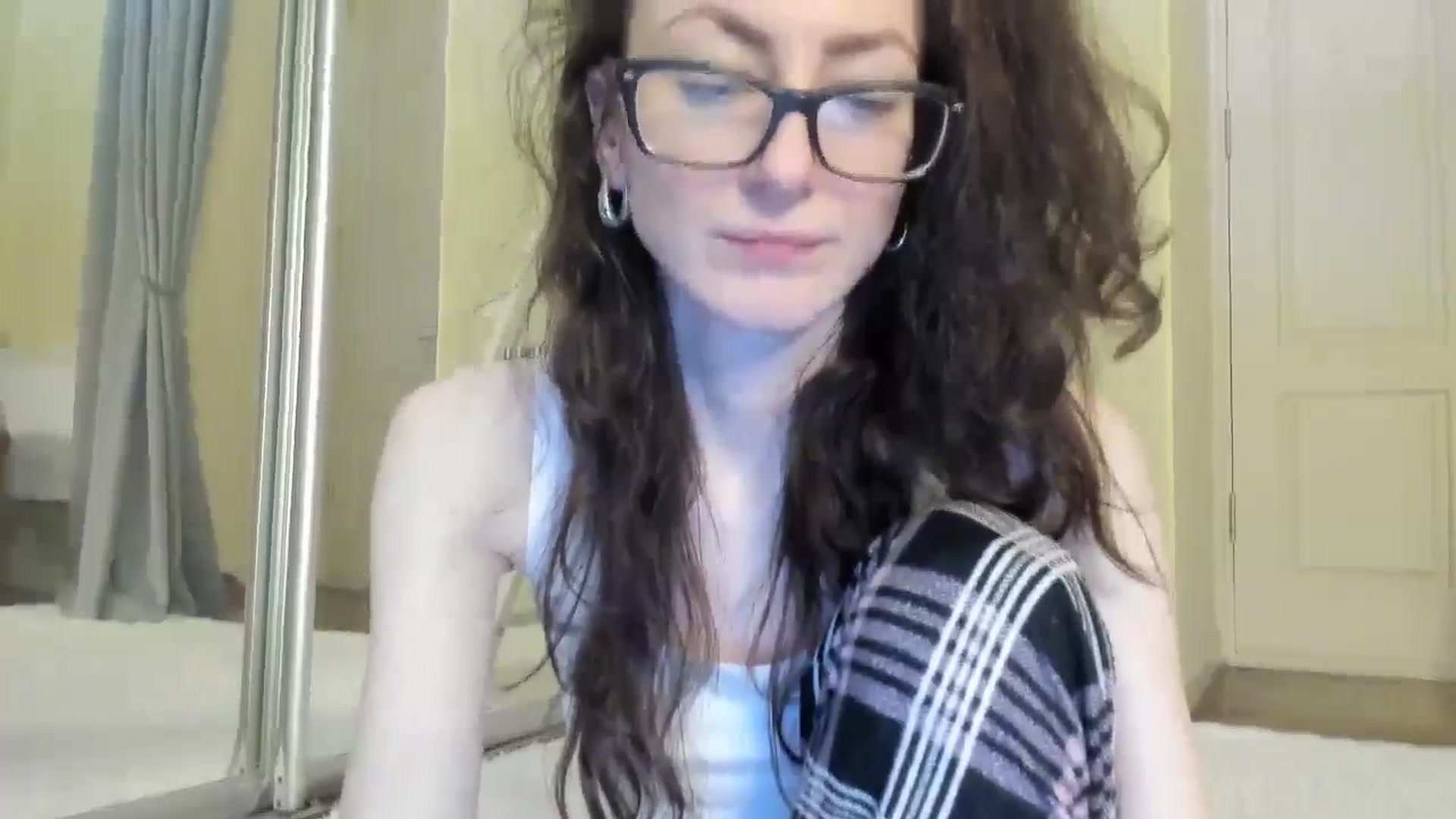 Gallery image thumbnail from Baby_Jewel's myfreecams stream on, 10/18/2024, 14:03 image 18 of 20