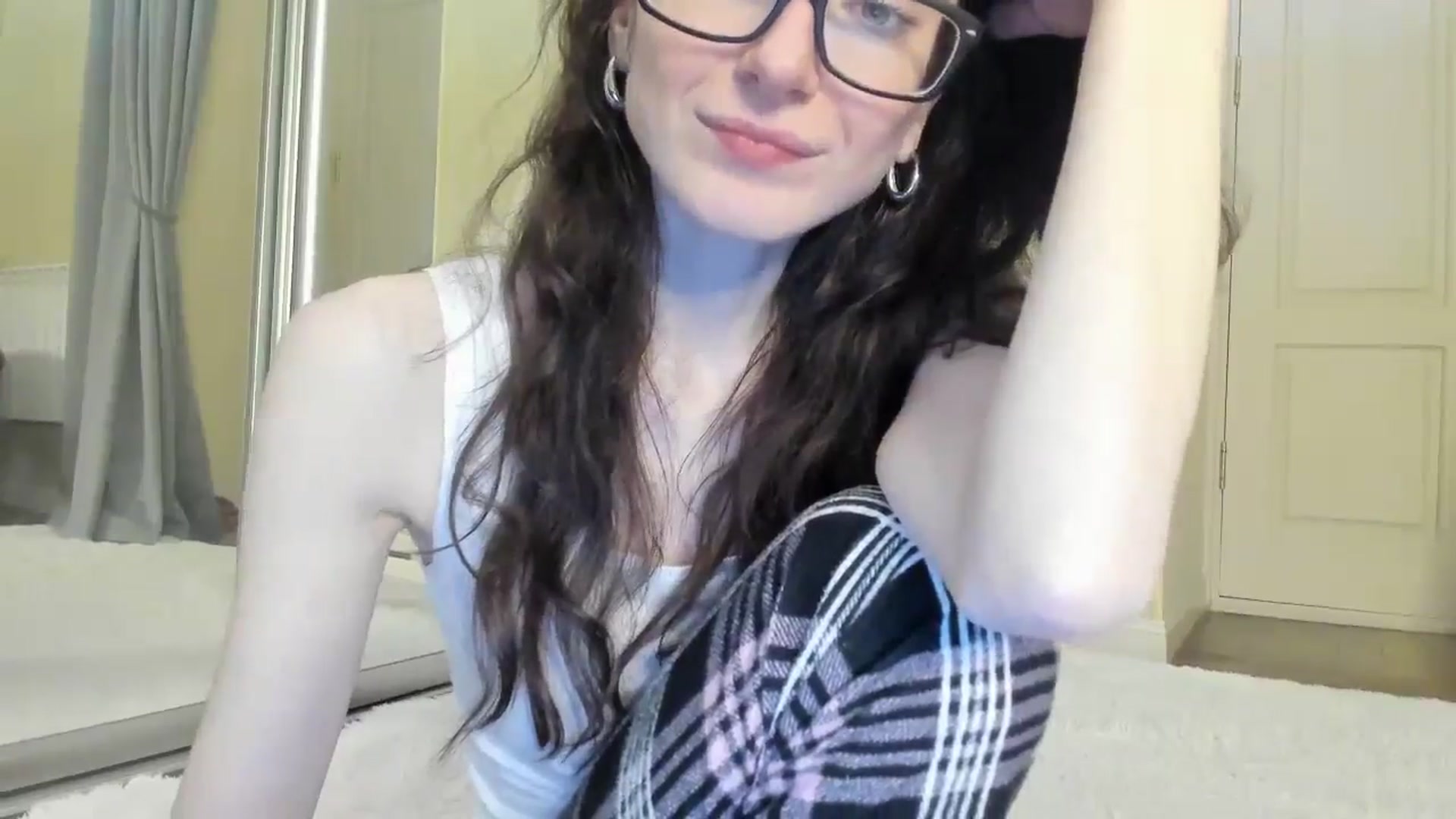 Gallery image thumbnail from Baby_Jewel's myfreecams stream on, 10/18/2024, 14:03 image 20 of 20