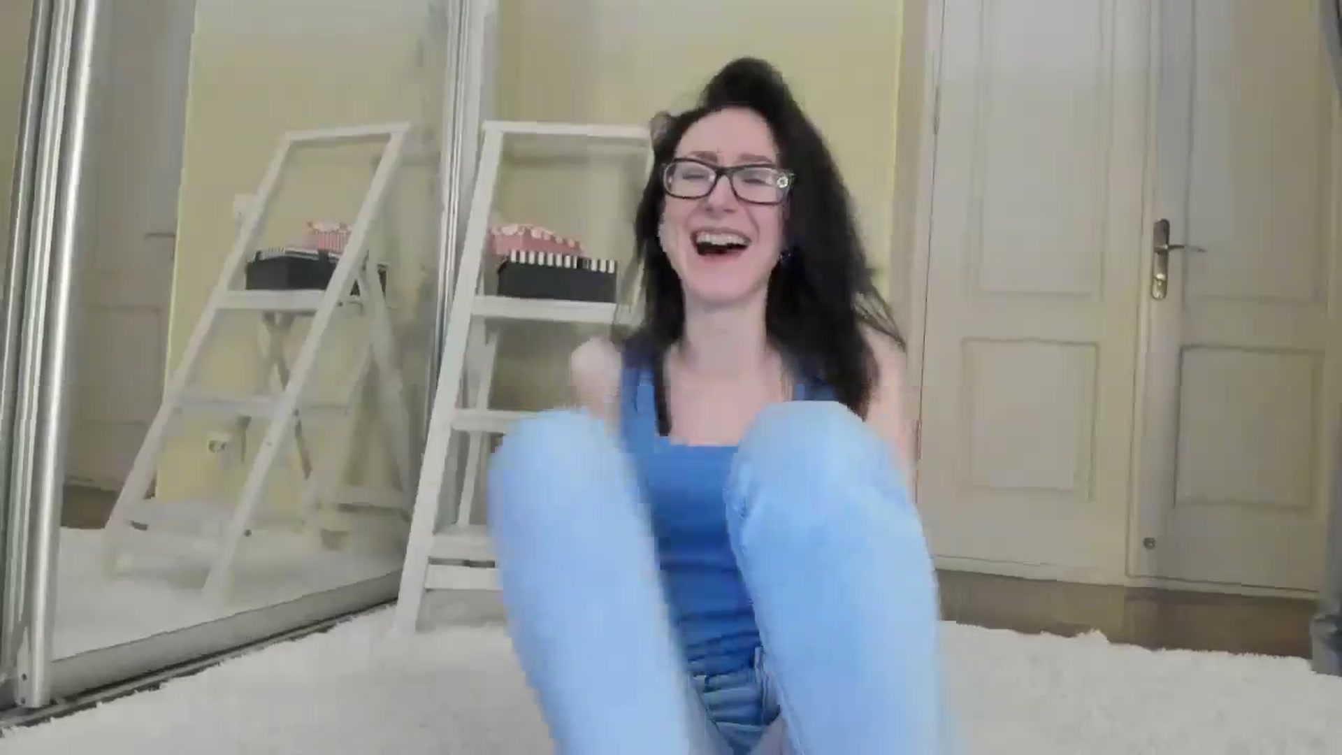 Gallery image thumbnail from Baby_Jewel's myfreecams stream on, 10/22/2024, 14:02 image 12 of 20