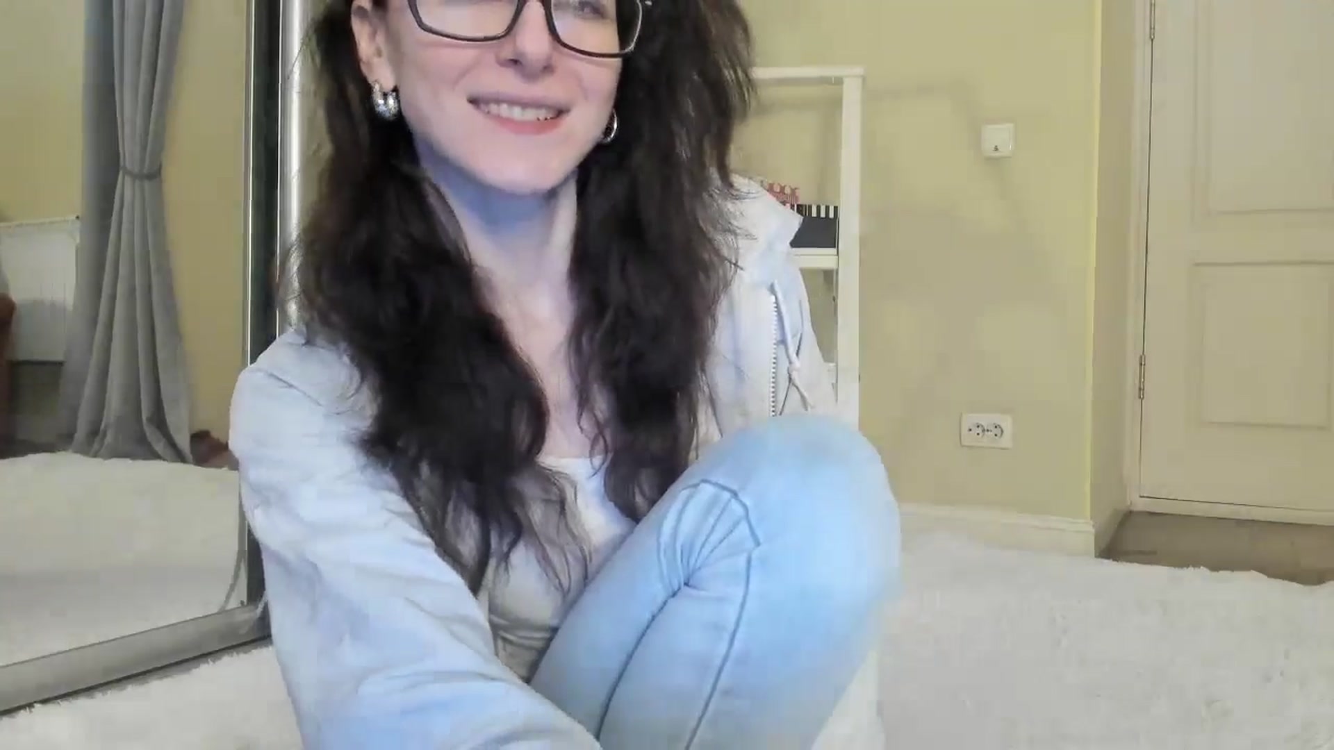 Gallery image thumbnail from Baby_Jewel's myfreecams stream on, 11/01/2024, 13:27 image 12 of 20