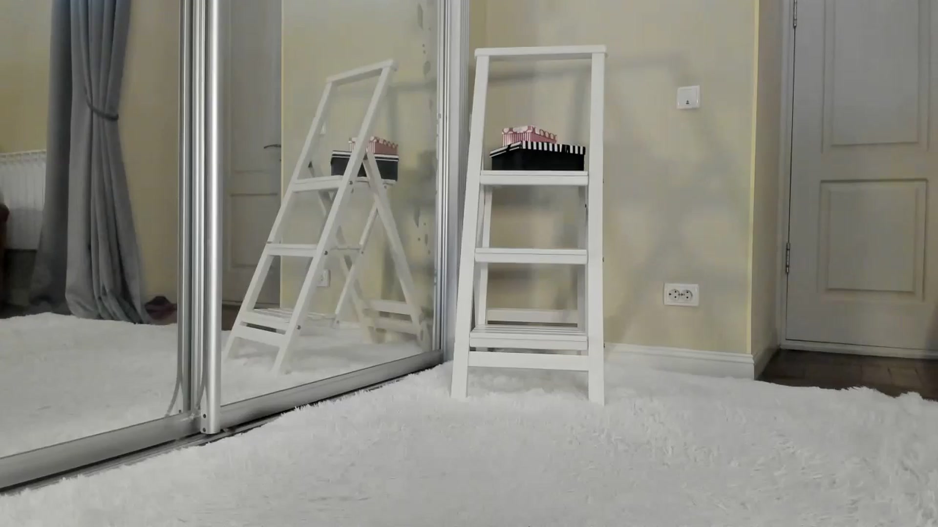 Gallery image thumbnail from Baby_Jewel's myfreecams stream on, 11/03/2024, 13:30 image 12 of 20