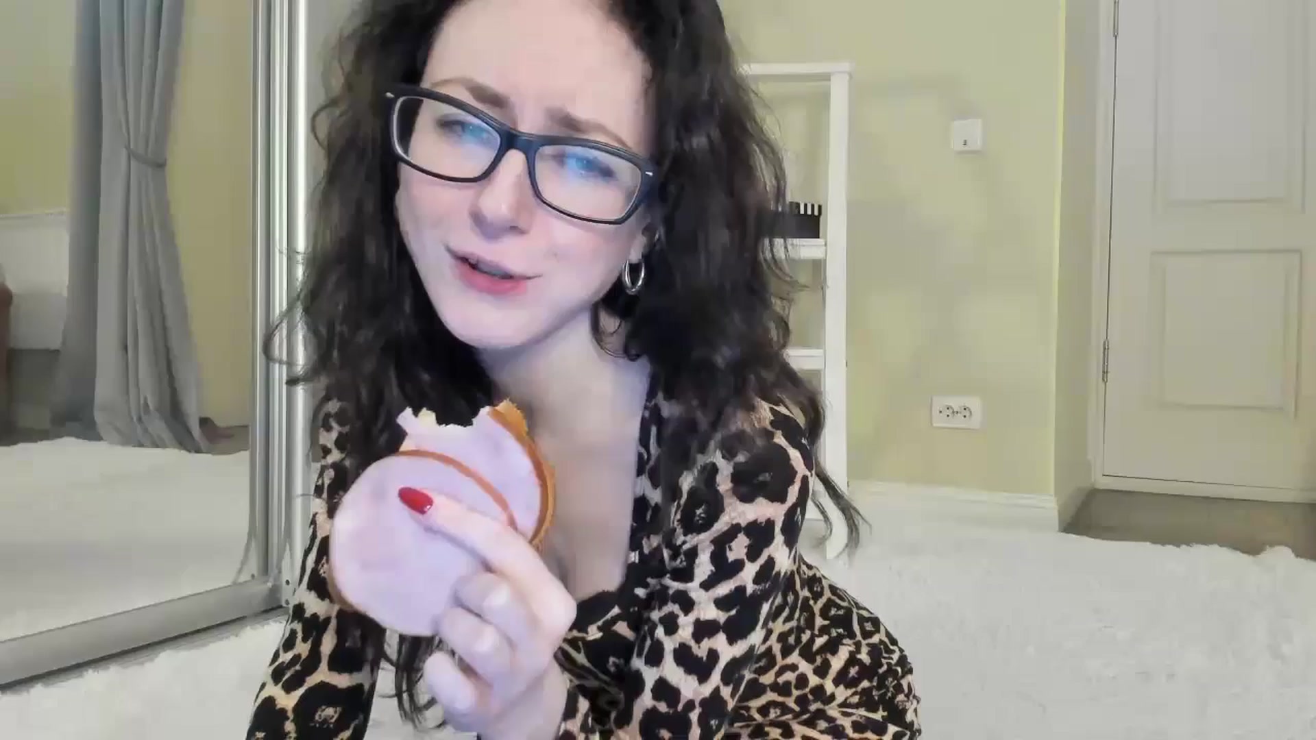Gallery image thumbnail from Baby_Jewel's myfreecams stream on, 11/03/2024, 14:16 image 1 of 20