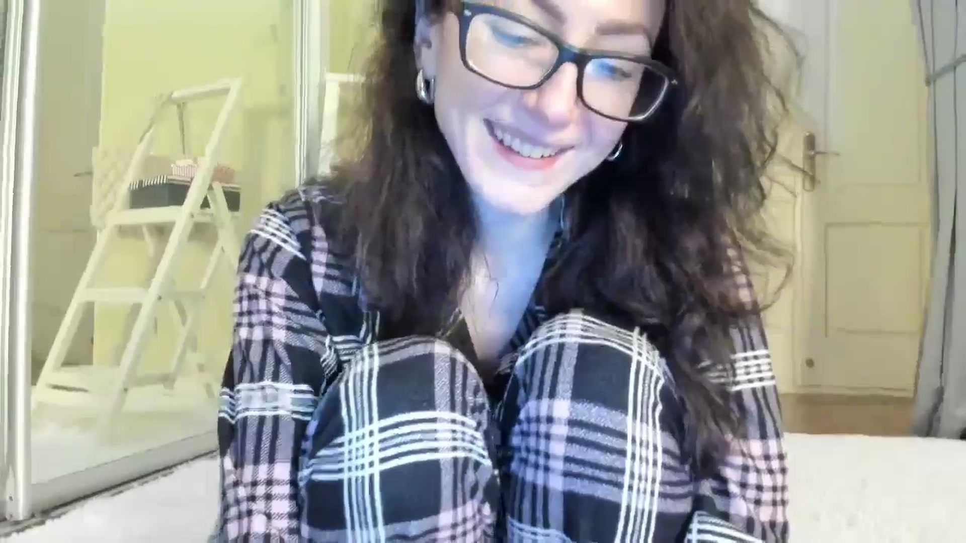 Gallery image thumbnail from Baby_Jewel's myfreecams stream on, 11/10/2024, 10:30 image 19 of 20