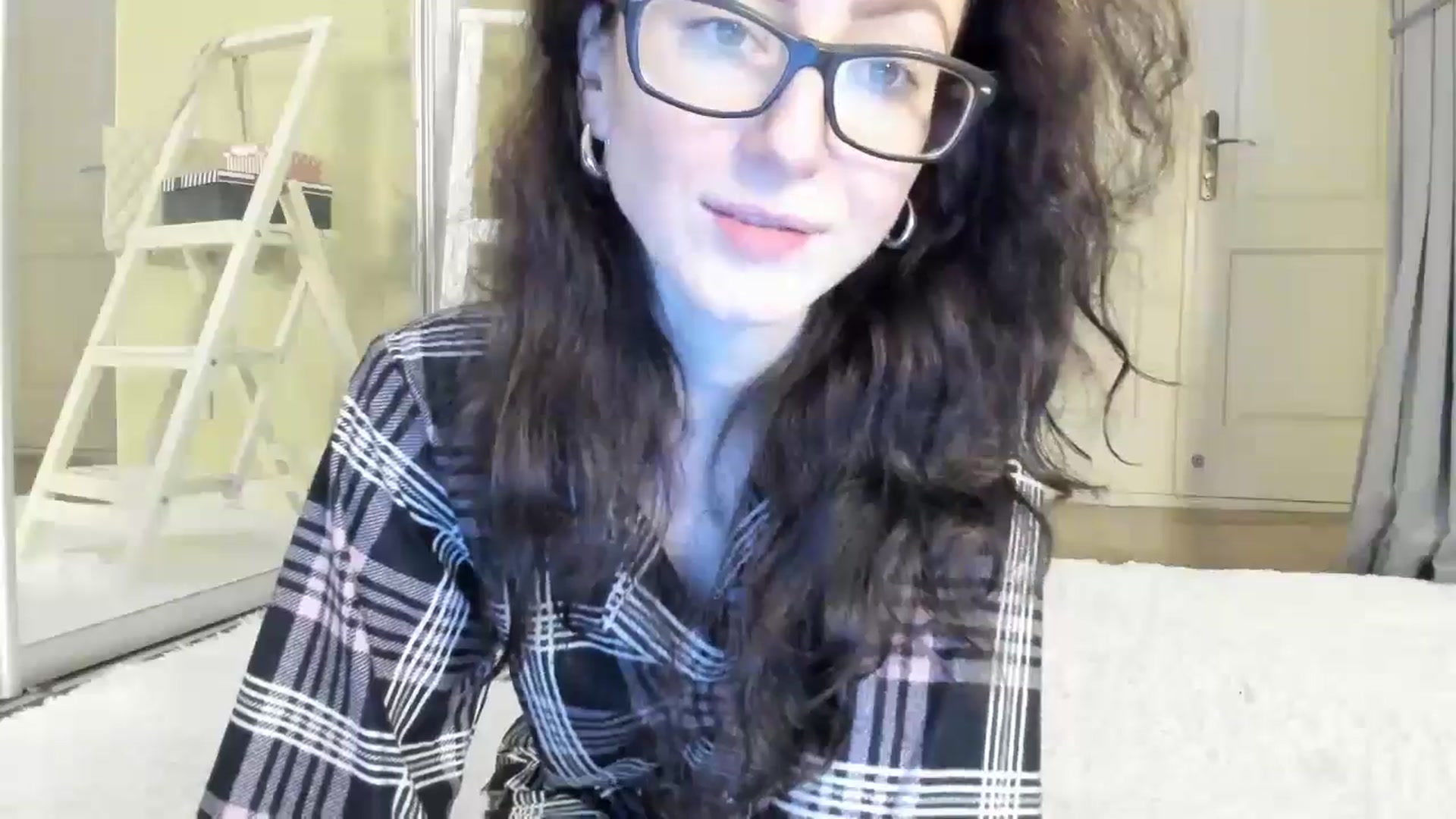 Gallery image thumbnail from Baby_Jewel's myfreecams stream on, 11/10/2024, 10:30 image 3 of 20