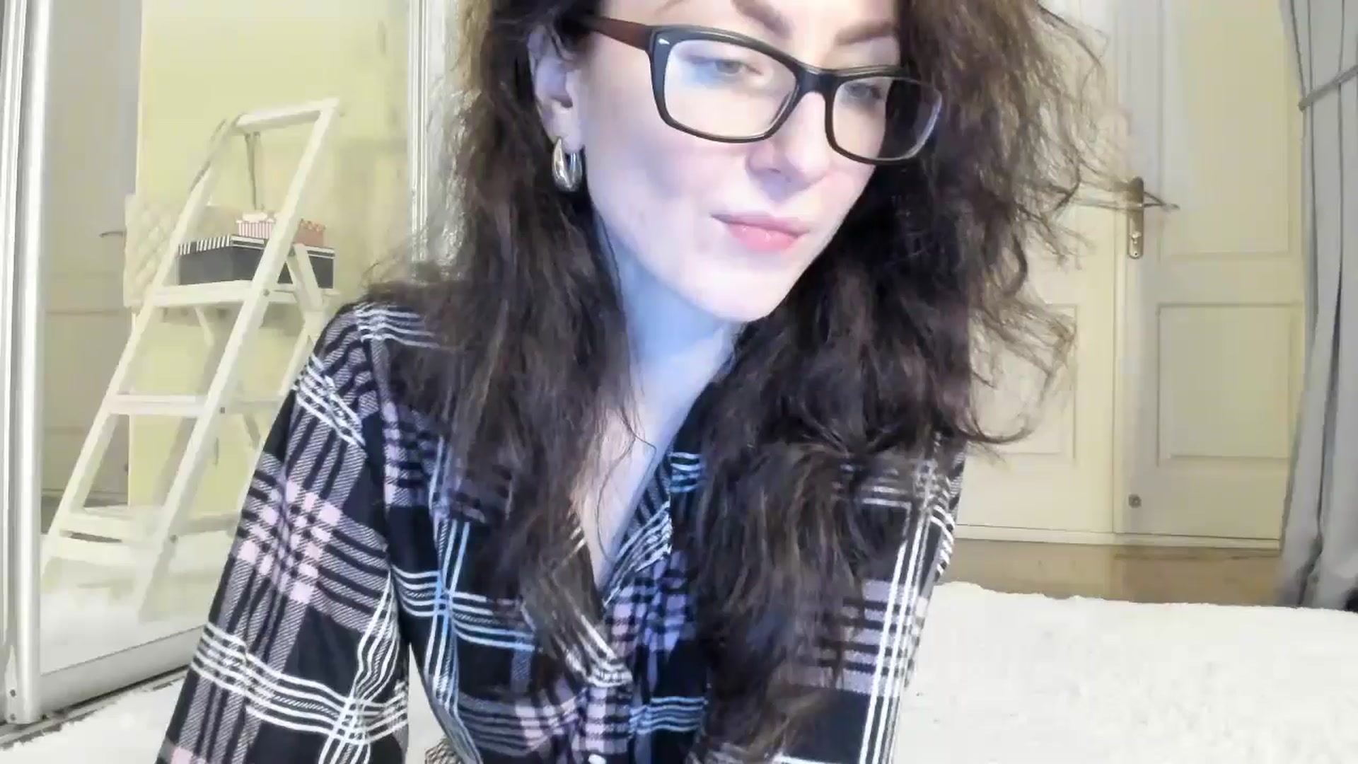 Gallery image thumbnail from Baby_Jewel's myfreecams stream on, 11/10/2024, 10:30 image 17 of 20