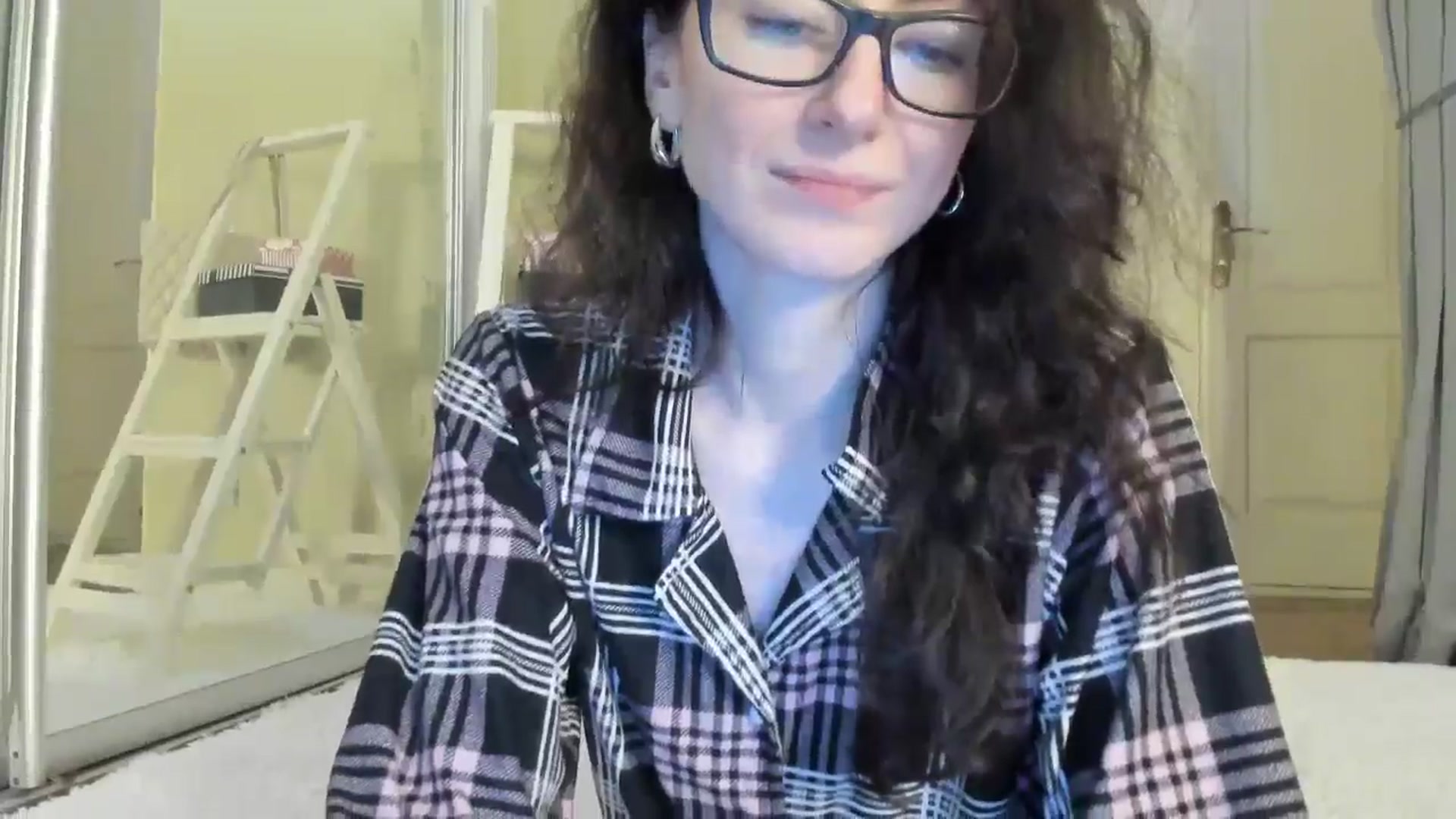 Gallery image thumbnail from Baby_Jewel's myfreecams stream on, 11/10/2024, 11:08 image 4 of 20