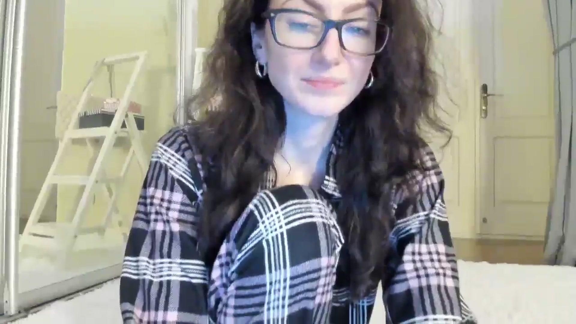 Gallery image thumbnail from Baby_Jewel's myfreecams stream on, 11/10/2024, 11:08 image 10 of 20