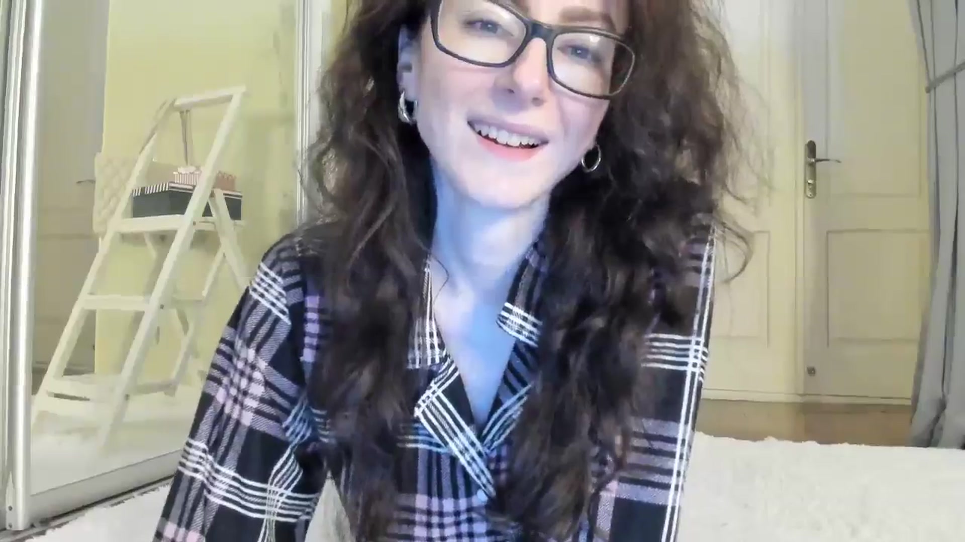 Gallery image thumbnail from Baby_Jewel's myfreecams stream on, 11/10/2024, 11:08 image 6 of 20