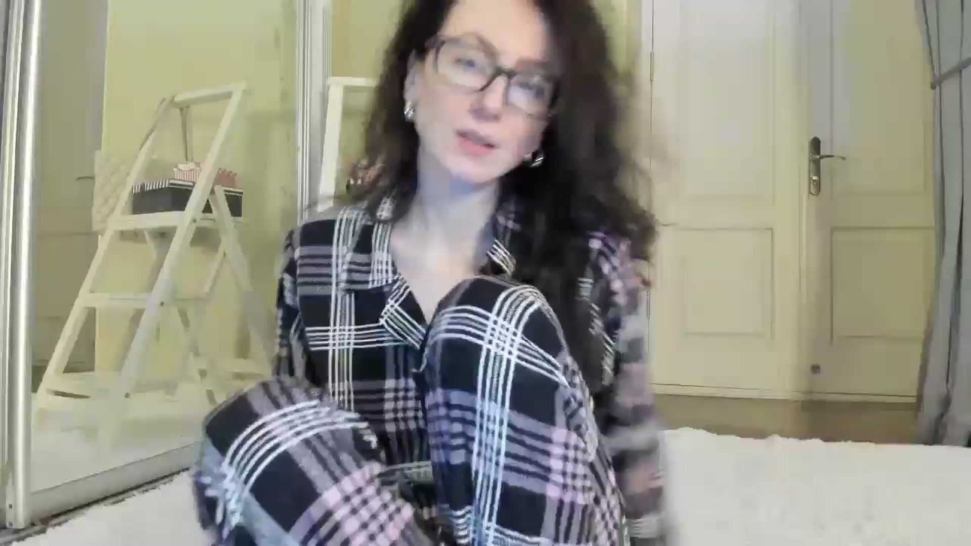 Gallery image thumbnail from Baby_Jewel's myfreecams stream on, 11/10/2024, 11:08 image 1 of 20