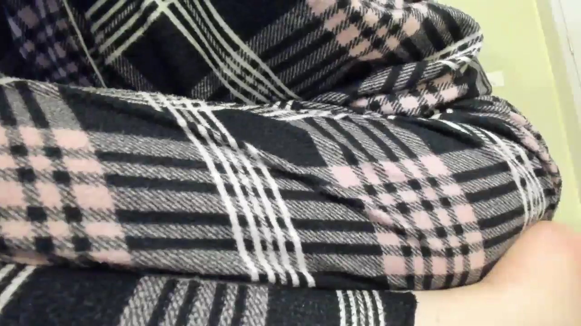 Gallery image thumbnail from Baby_Jewel's myfreecams stream on, 11/10/2024, 11:08 image 17 of 20