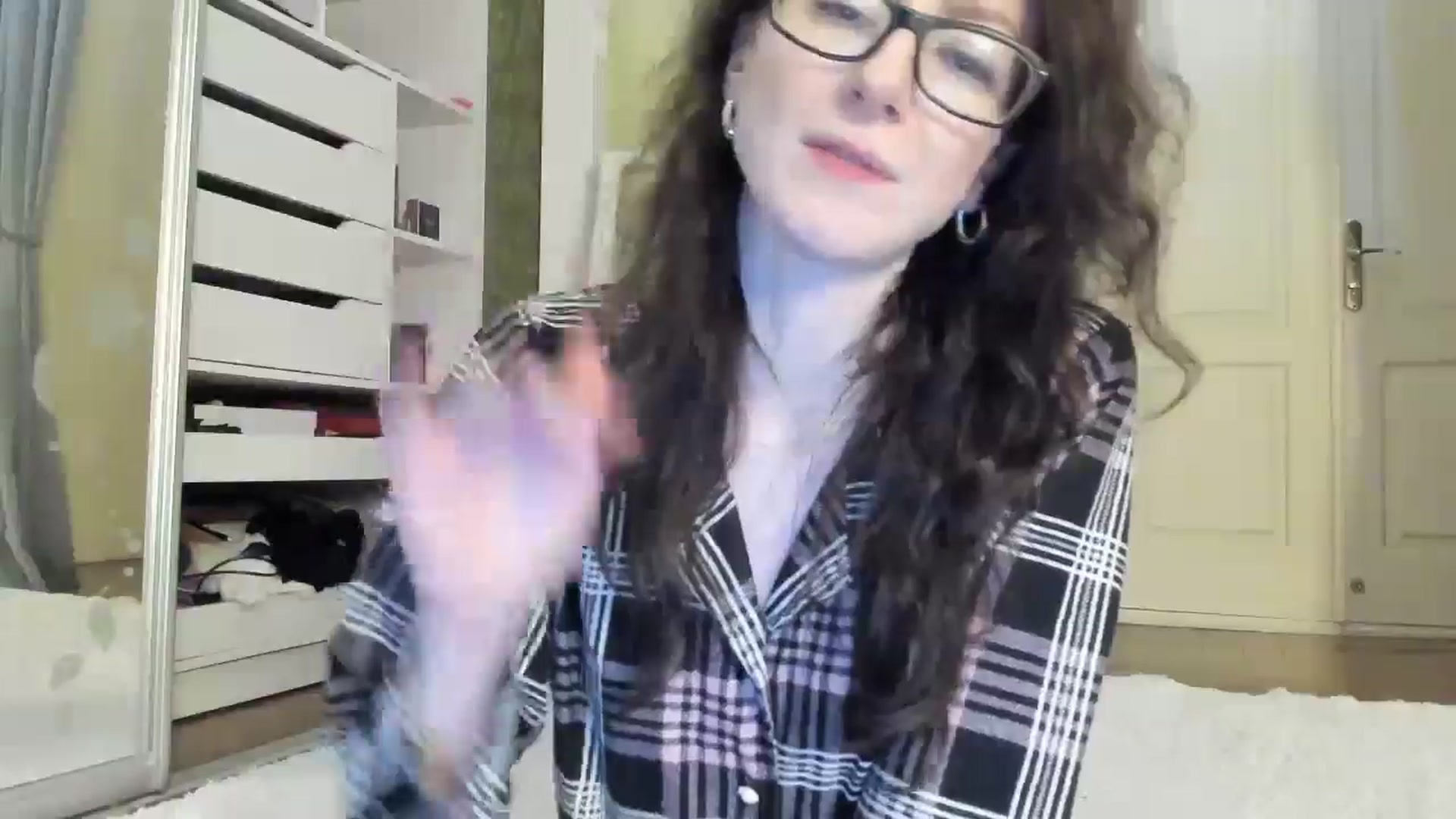 Gallery image thumbnail from Baby_Jewel's myfreecams stream on, 11/10/2024, 15:03 image 12 of 20