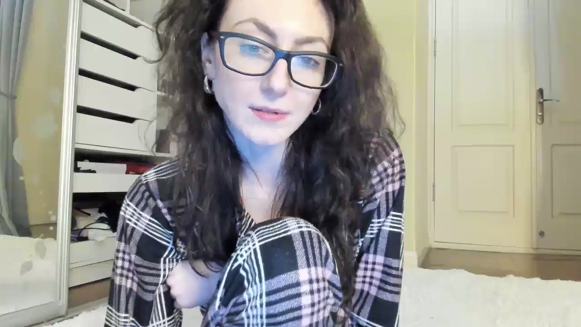 Gallery image thumbnail from Baby_Jewel's myfreecams stream on, 11/10/2024, 15:03 image 18 of 20