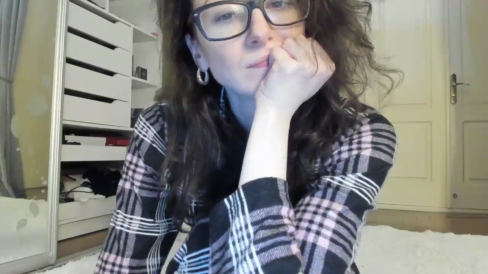 Gallery image thumbnail from Baby_Jewel's myfreecams stream on, 11/10/2024, 15:03 image 3 of 20