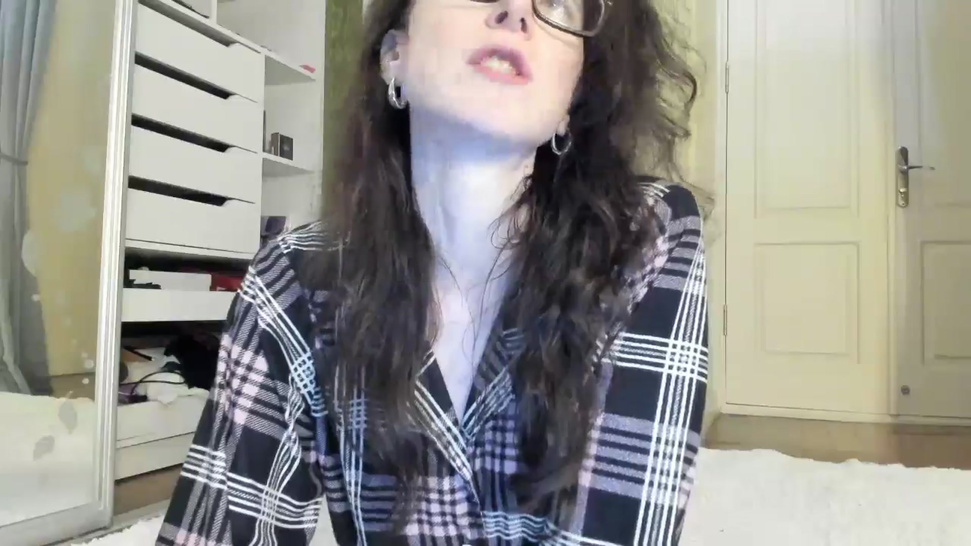 Gallery image thumbnail from Baby_Jewel's myfreecams stream on, 11/10/2024, 15:03 image 10 of 20