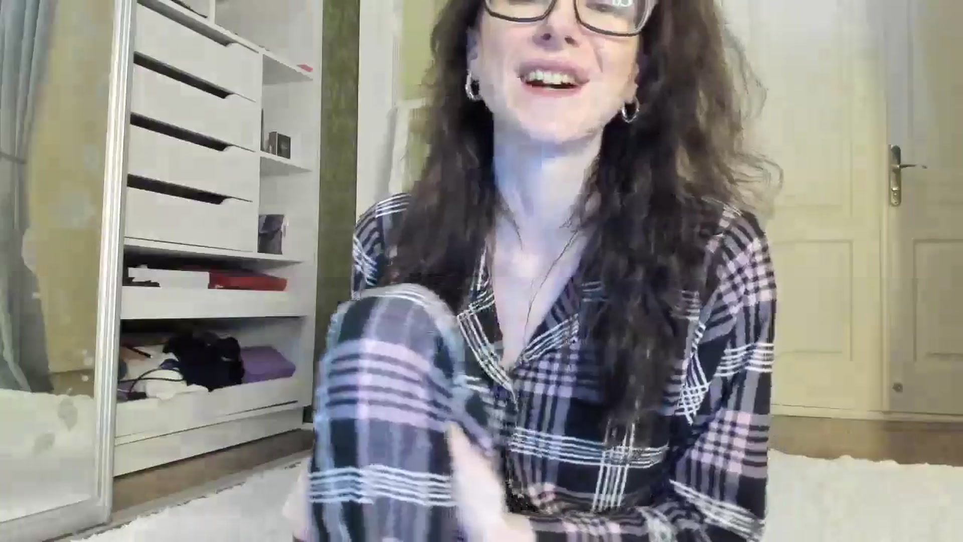 Gallery image thumbnail from Baby_Jewel's myfreecams stream on, 11/10/2024, 15:03 image 14 of 20