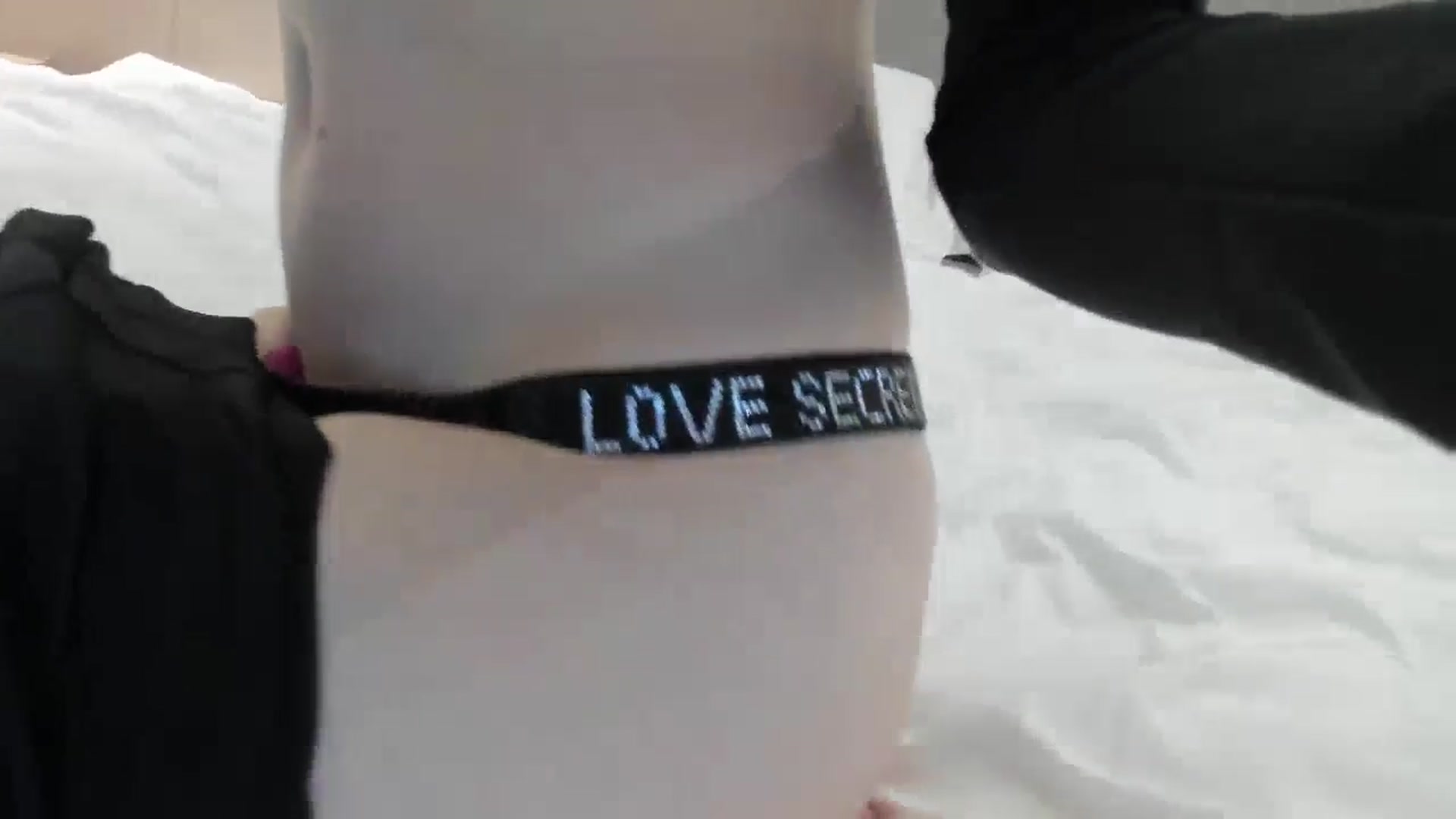 Gallery image thumbnail from Baby_Jewel's myfreecams stream on, 11/16/2024, 10:04 image 8 of 20