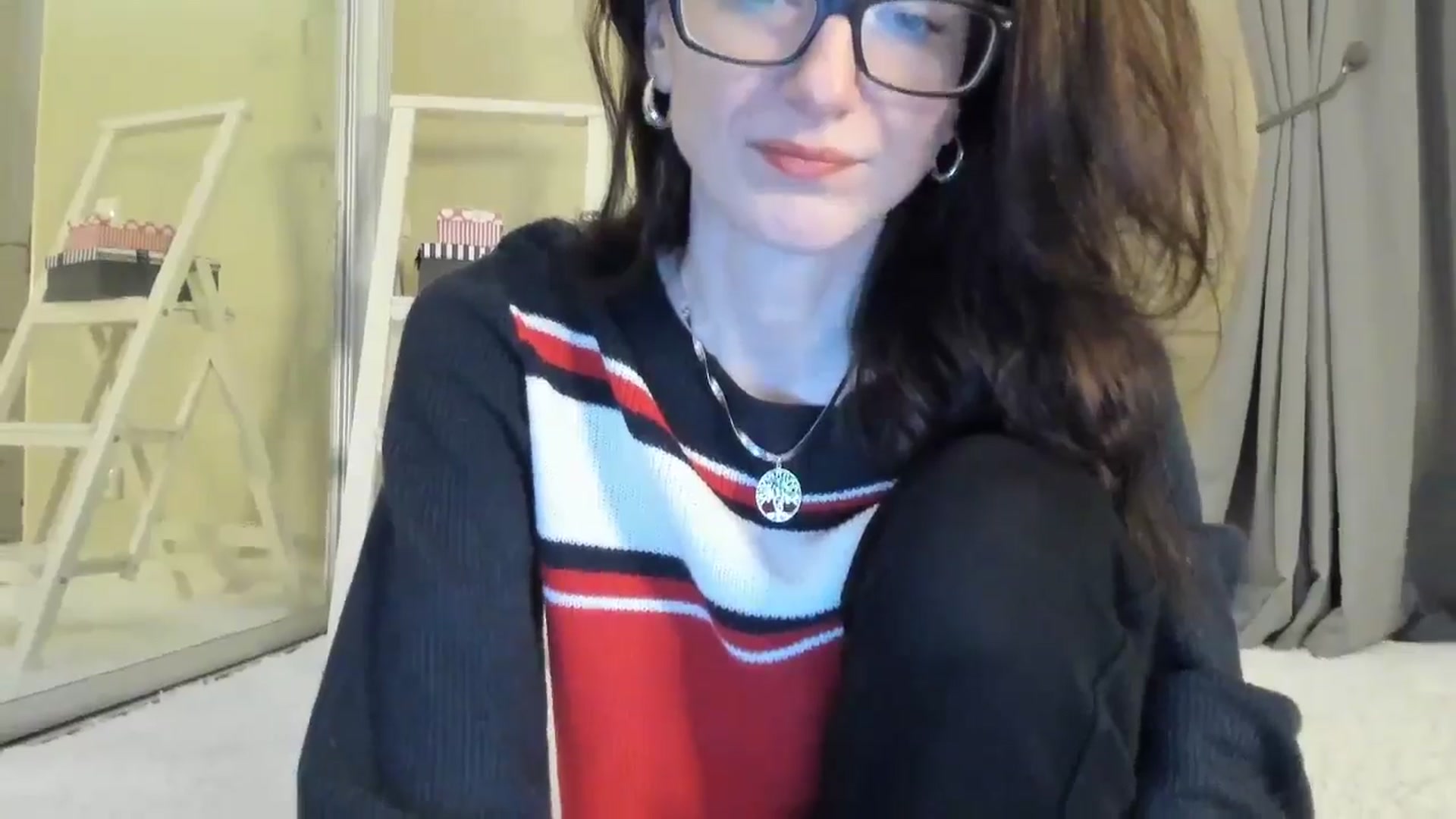 Gallery image thumbnail from Baby_Jewel's myfreecams stream on, 11/20/2024, 11:15 image 5 of 20
