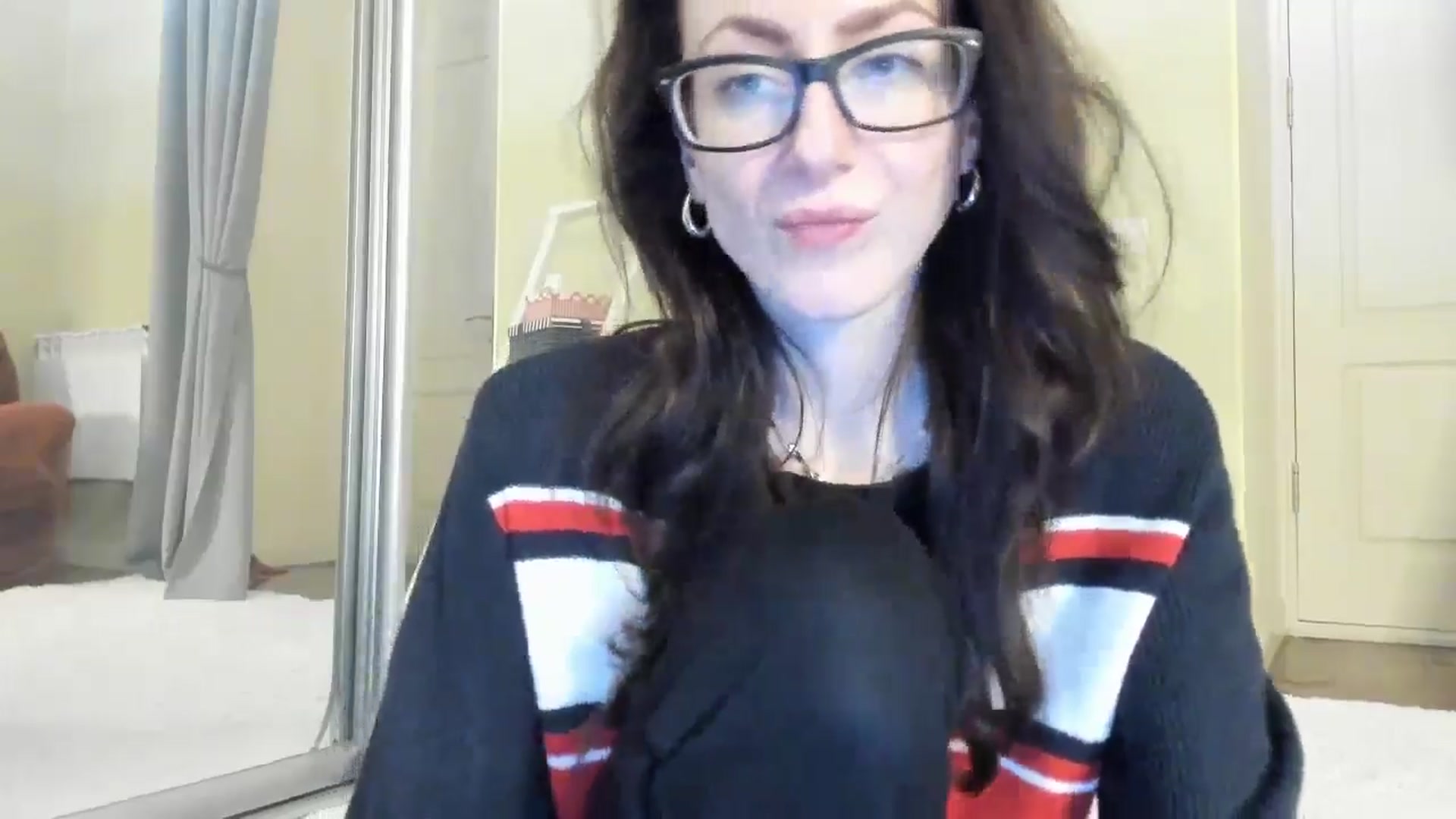 Gallery image thumbnail from Baby_Jewel's myfreecams stream on, 11/20/2024, 13:39 image 10 of 20