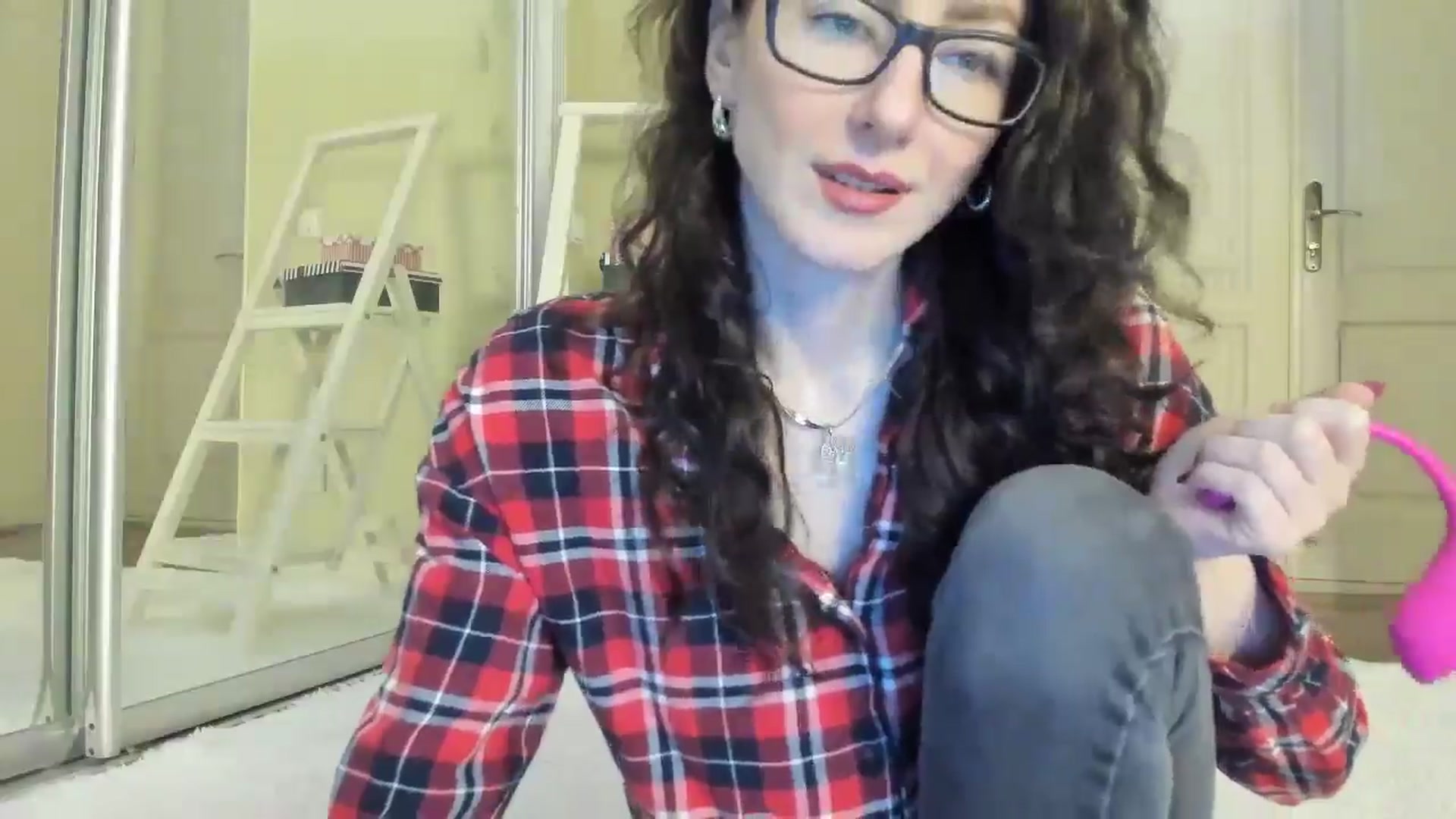 Gallery image thumbnail from Baby_Jewel's myfreecams stream on, 11/22/2024, 09:26 image 2 of 20