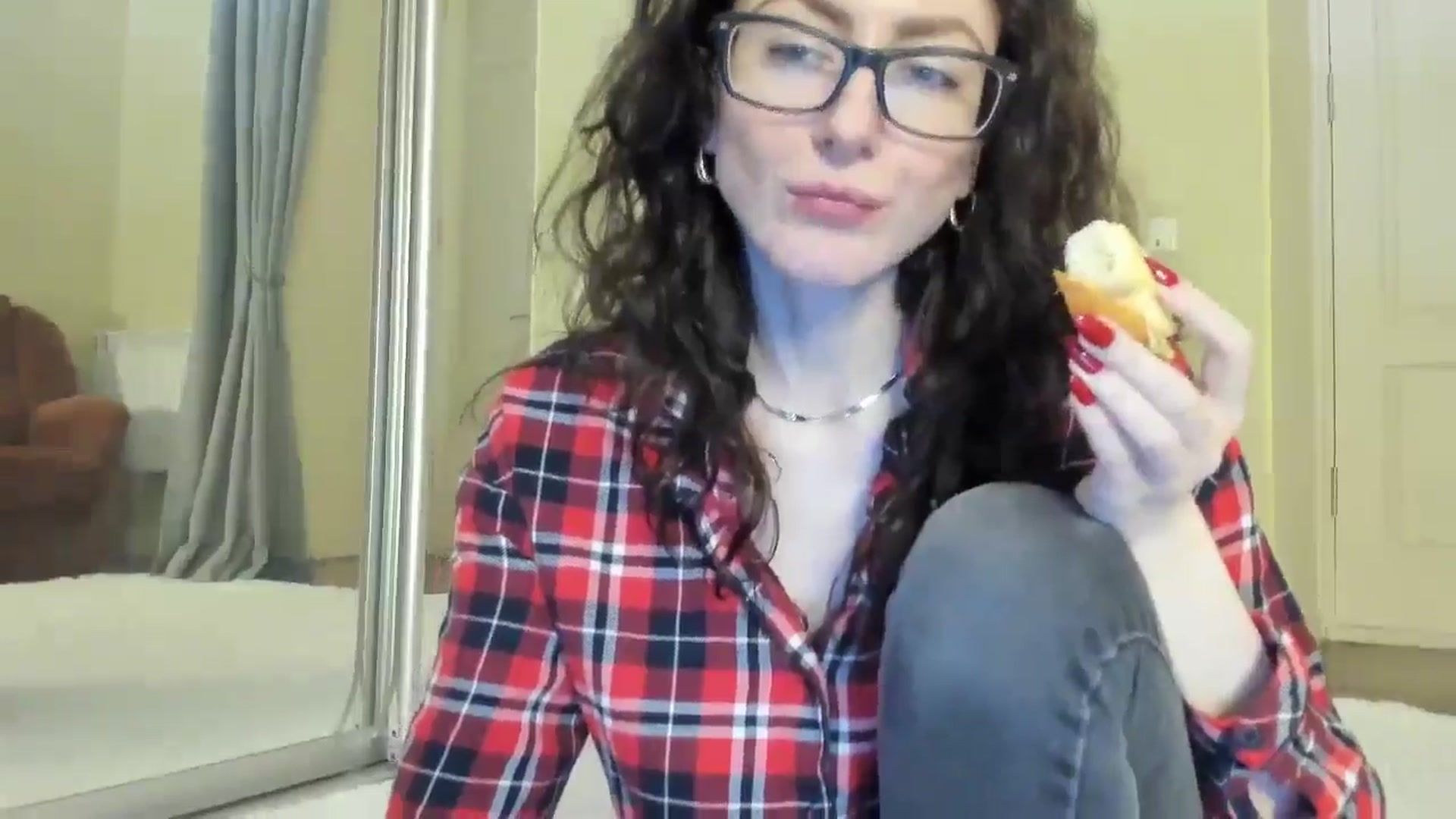 Gallery image thumbnail from Baby_Jewel's myfreecams stream on, 11/22/2024, 11:49 image 9 of 20