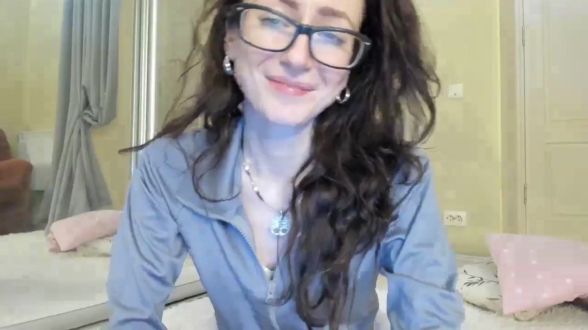 Gallery image thumbnail from Baby_Jewel's myfreecams stream on, 11/23/2024, 15:22 image 3 of 20