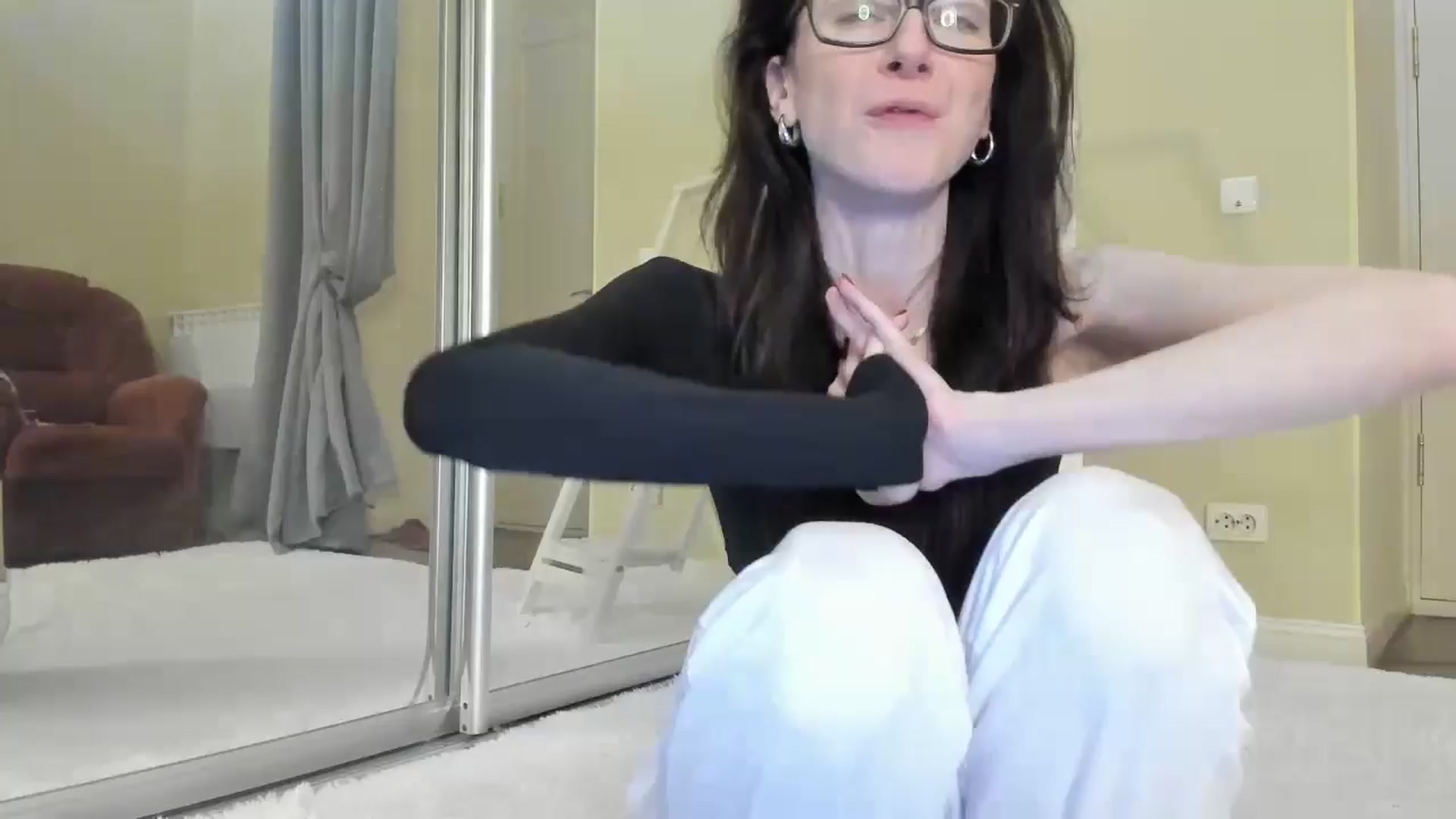 Gallery image thumbnail from Baby_Jewel's myfreecams stream on, 11/26/2024, 12:37 image 9 of 20