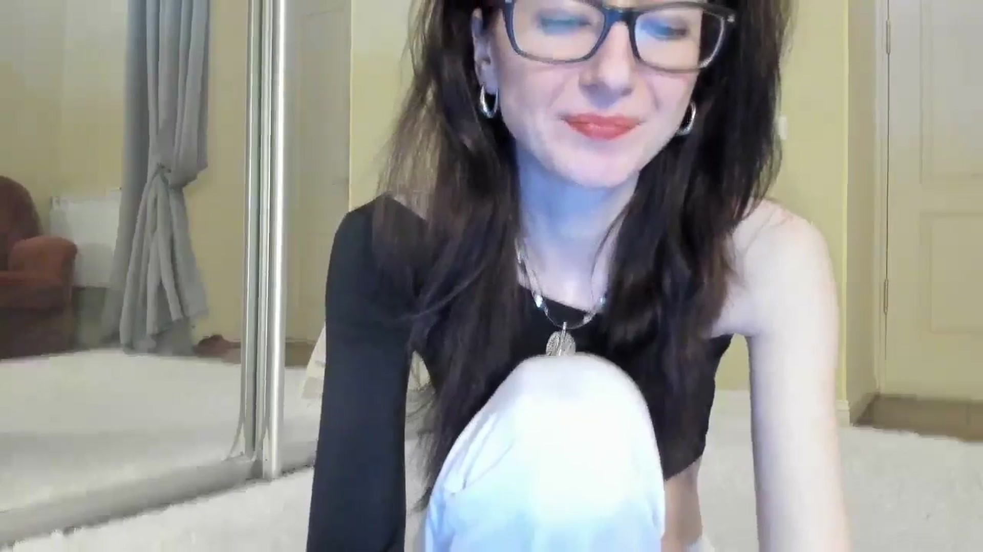 Gallery image thumbnail from Baby_Jewel's myfreecams stream on, 11/26/2024, 13:24 image 13 of 20