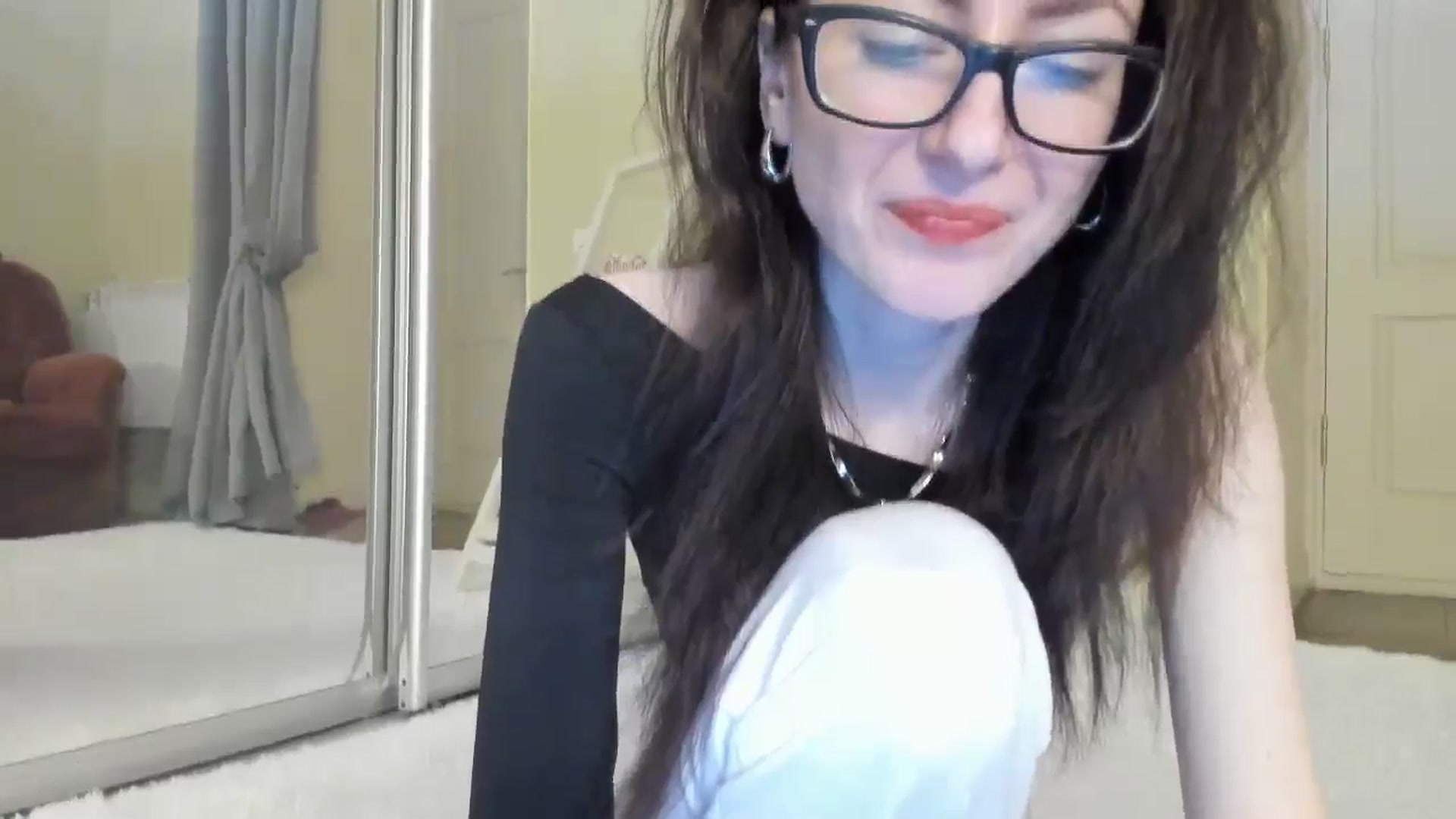 Gallery image thumbnail from Baby_Jewel's myfreecams stream on, 11/26/2024, 13:24 image 19 of 20
