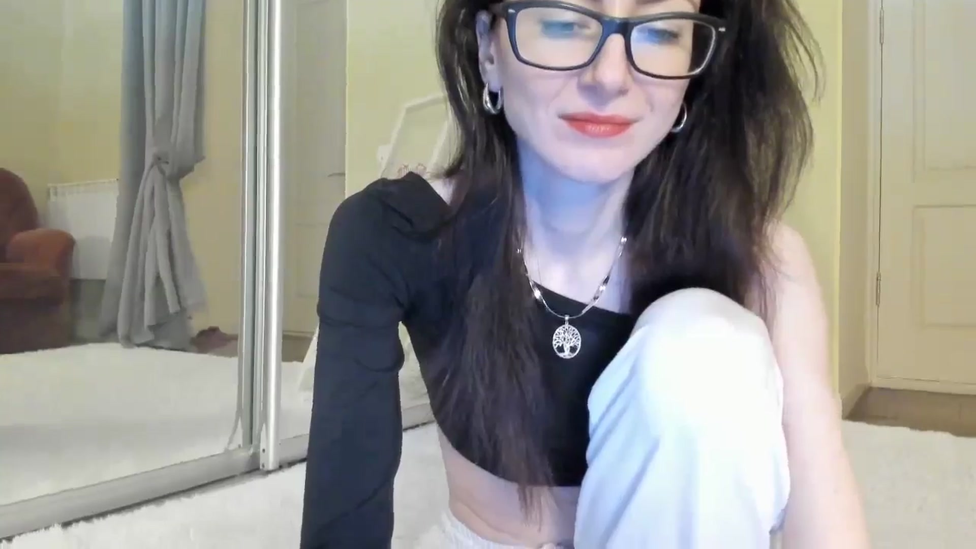 Gallery image thumbnail from Baby_Jewel's myfreecams stream on, 11/26/2024, 13:24 image 2 of 20