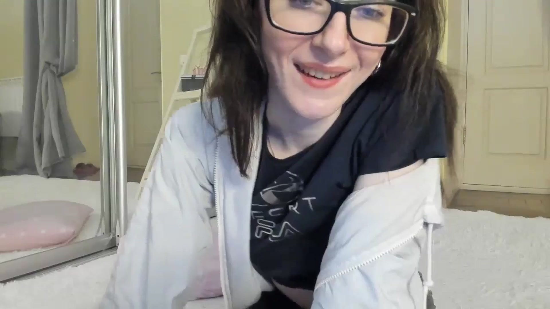 Gallery image thumbnail from Baby_Jewel's myfreecams stream on, 11/27/2024, 12:03 image 15 of 20