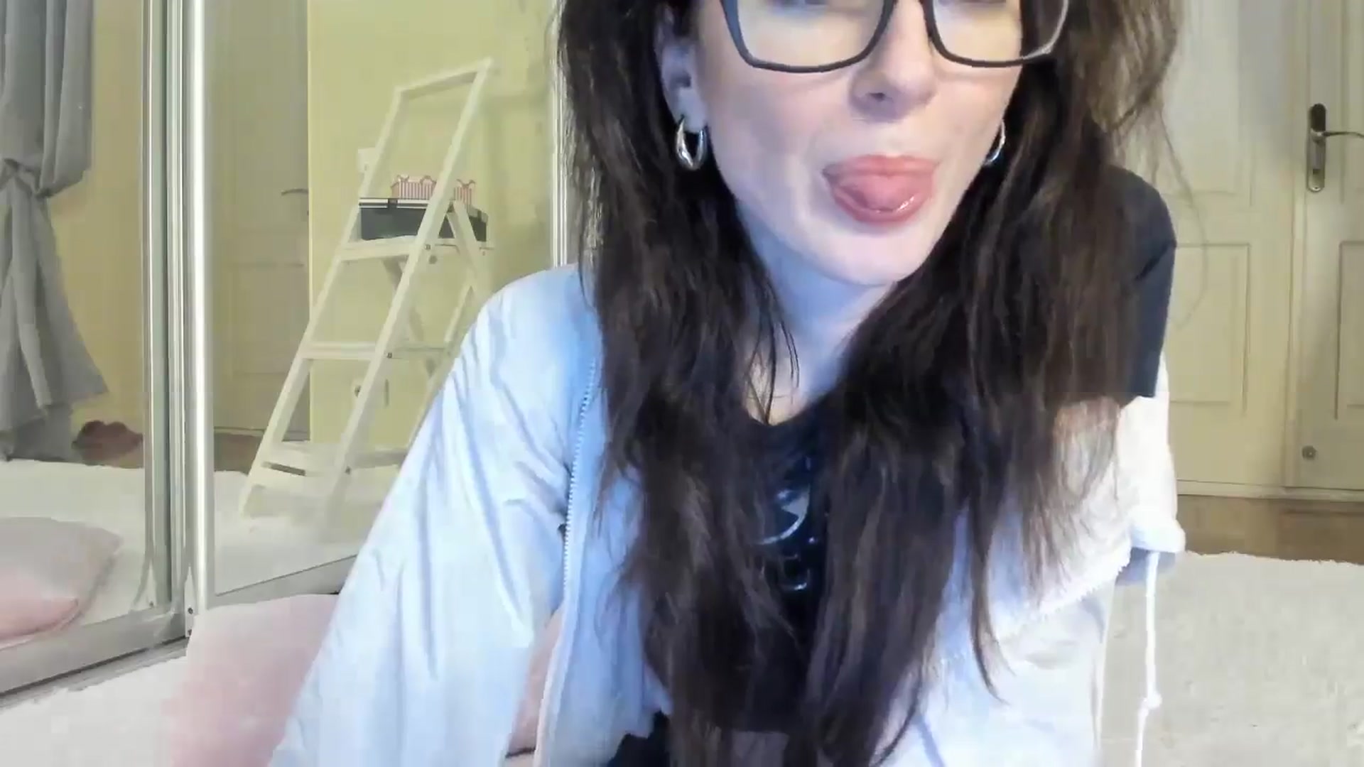 Gallery image thumbnail from Baby_Jewel's myfreecams stream on, 11/27/2024, 12:03 image 11 of 20