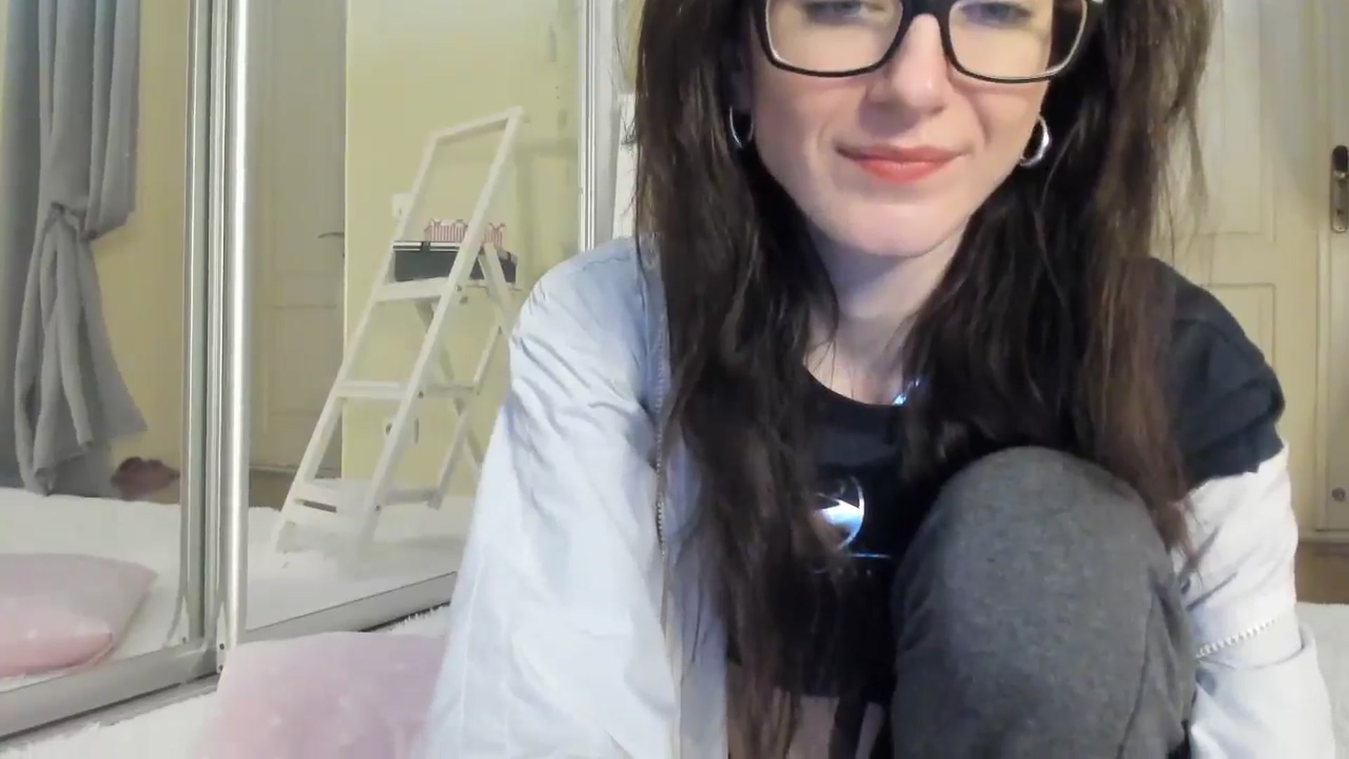 Gallery image thumbnail from Baby_Jewel's myfreecams stream on, 11/27/2024, 12:03 image 8 of 20