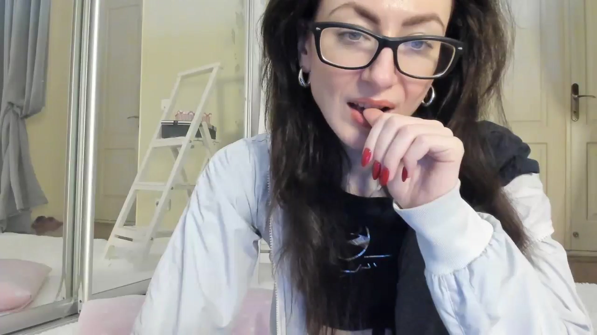 Gallery image thumbnail from Baby_Jewel's myfreecams stream on, 11/27/2024, 12:03 image 10 of 20