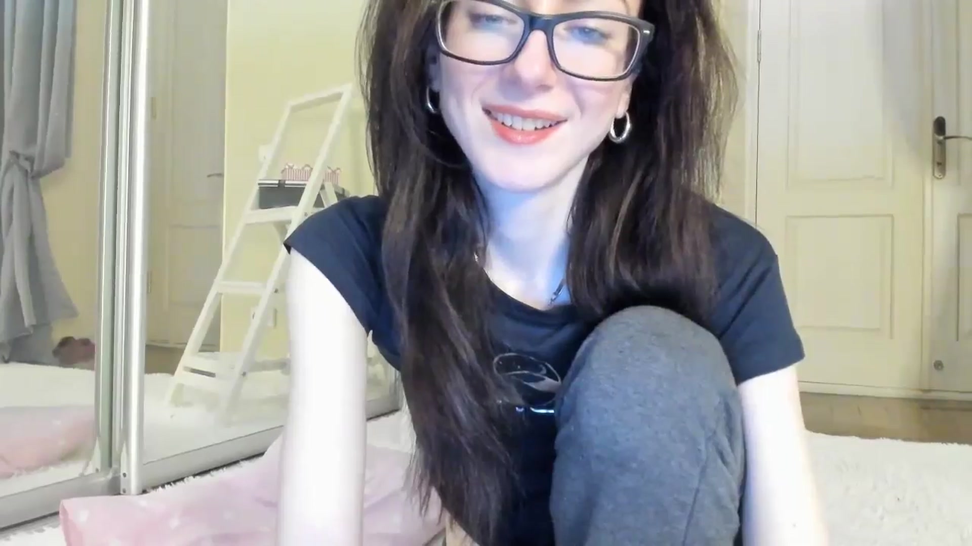 Gallery image thumbnail from Baby_Jewel's myfreecams stream on, 11/27/2024, 15:03 image 3 of 20