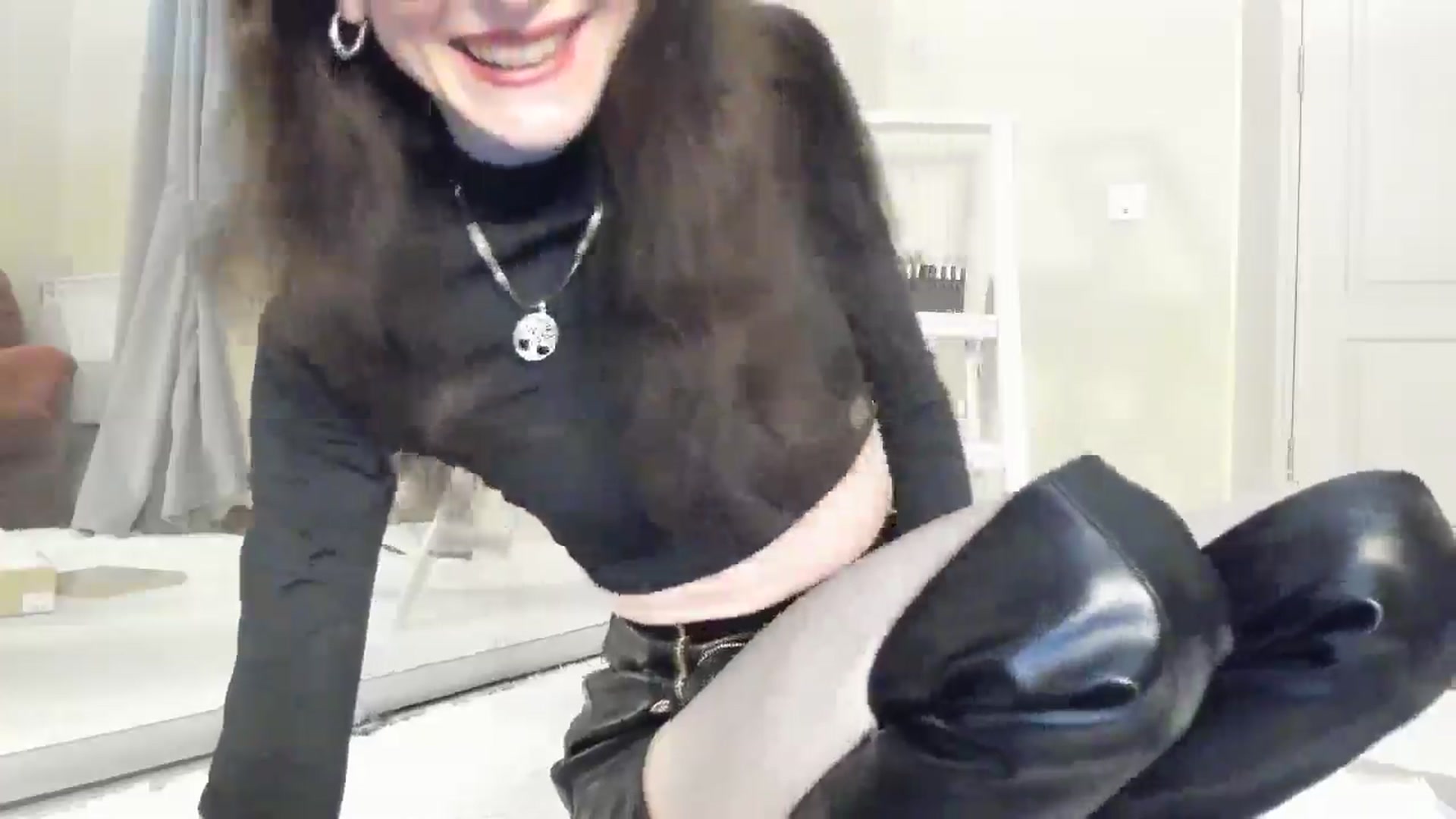 Gallery image thumbnail from Baby_Jewel's myfreecams stream on, 11/29/2024, 10:49 image 19 of 20