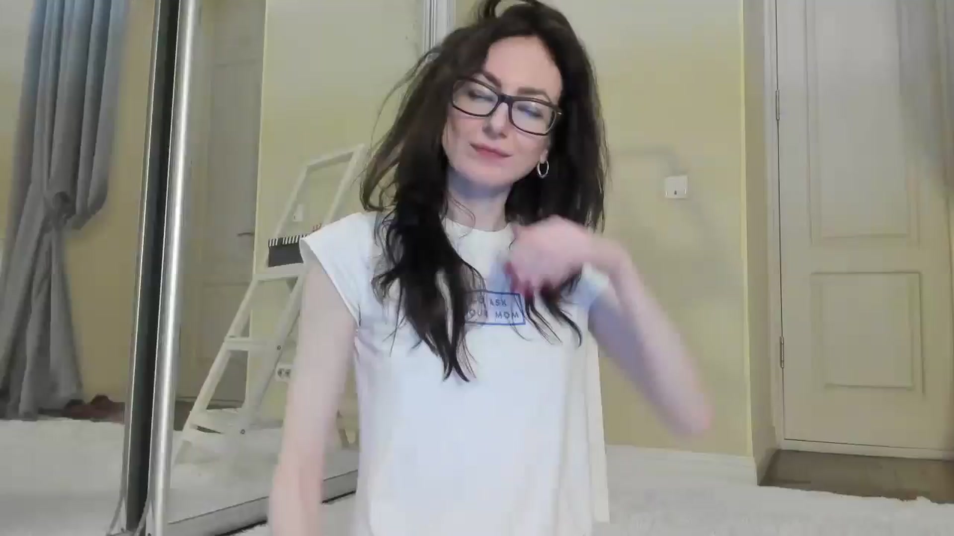 Gallery image thumbnail from Baby_Jewel's myfreecams stream on, 12/03/2024, 11:53 image 13 of 20