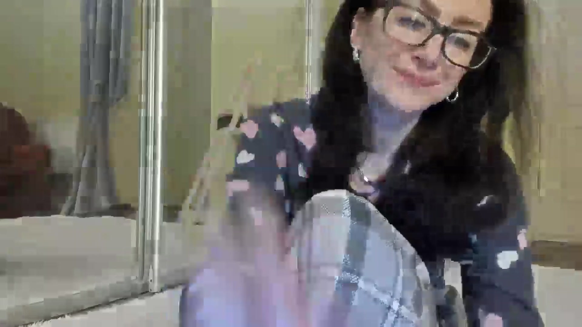 Gallery image thumbnail from Baby_Jewel's myfreecams stream on, 12/04/2024, 15:13 image 11 of 20