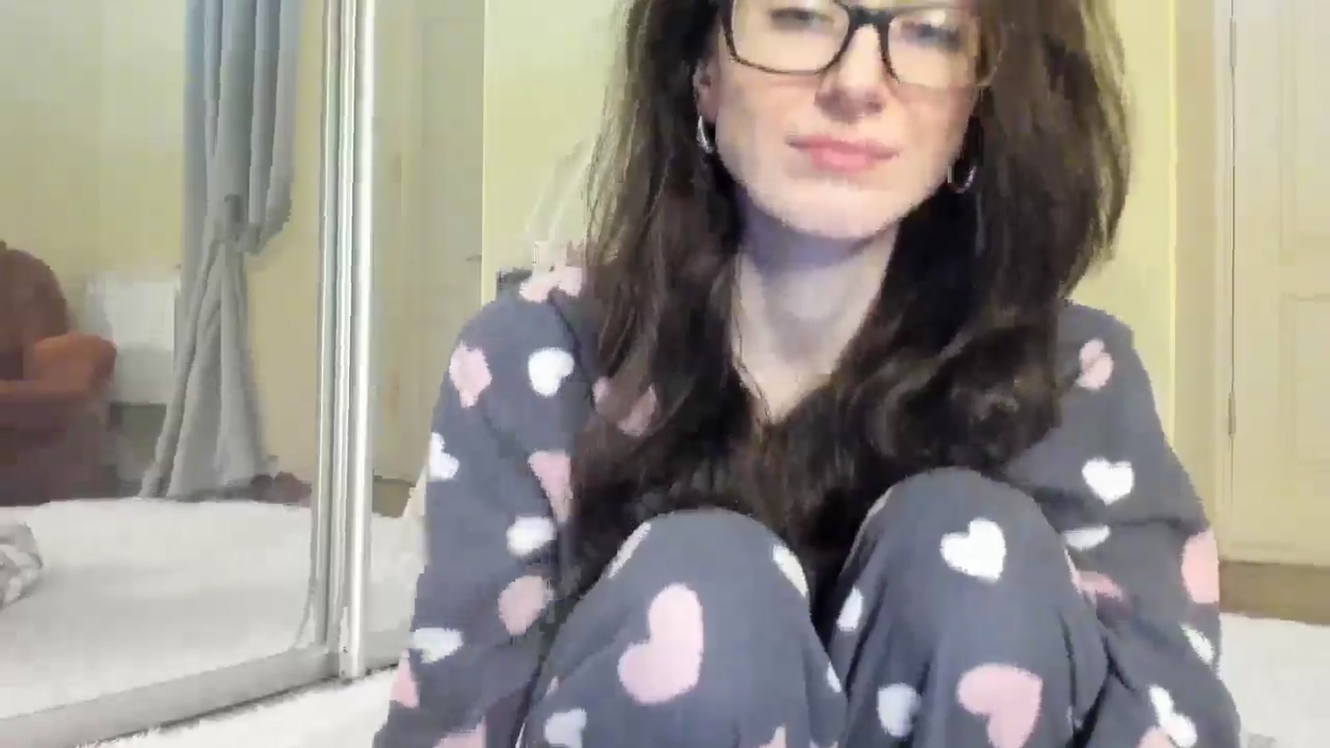 Gallery image thumbnail from Baby_Jewel's myfreecams stream on, 12/04/2024, 15:13 image 3 of 20